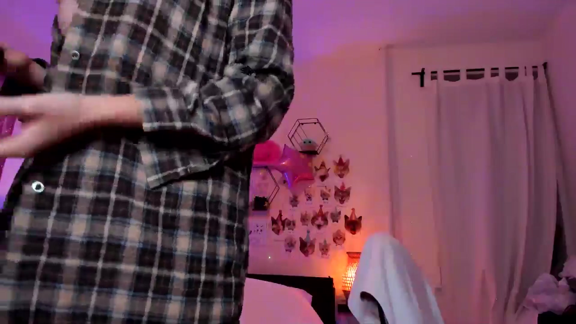 Gallery image thumbnail from Xmas_Baby's myfreecams stream on, 12/09/2024, 04:26 image 19 of 20