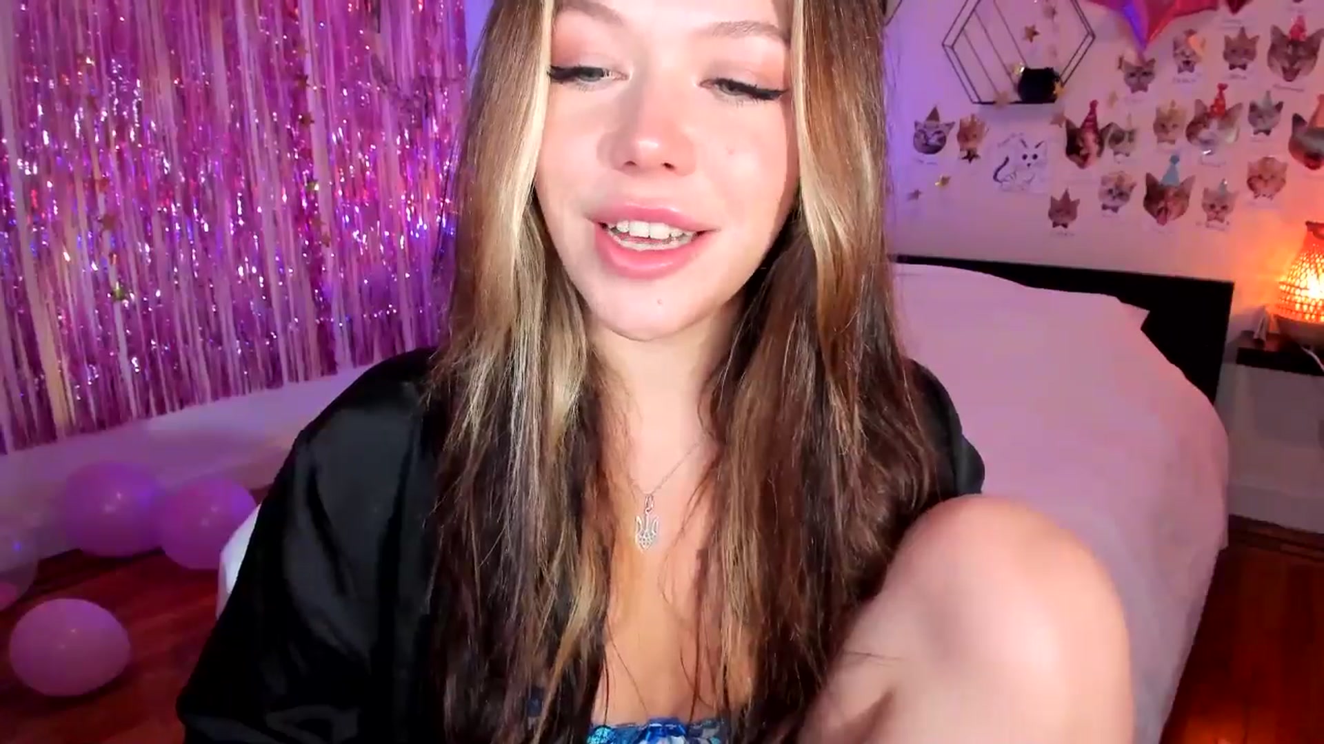 Gallery image thumbnail from Xmas_Baby's myfreecams stream on, 12/14/2024, 24:01 image 19 of 20