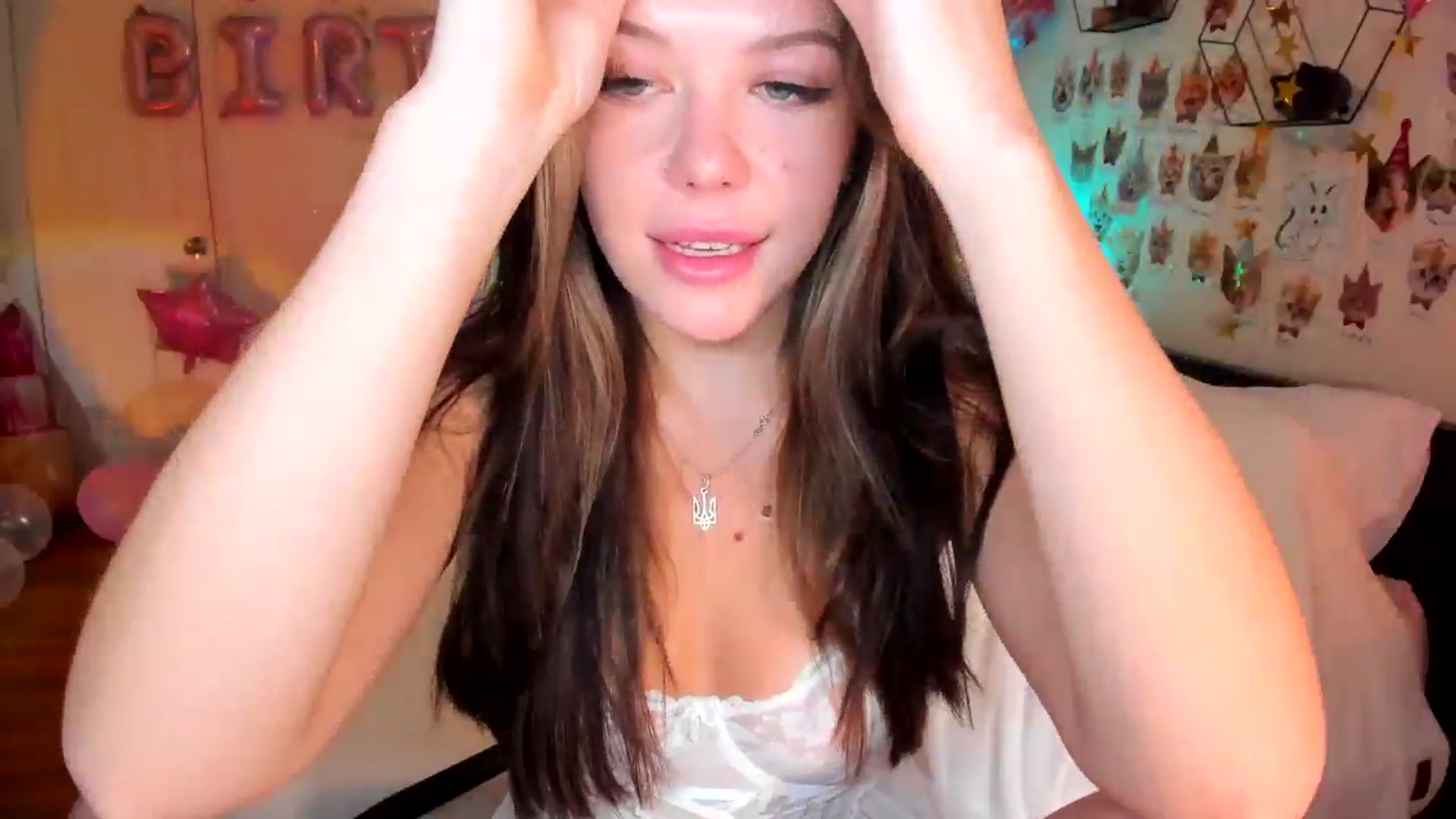 Gallery image thumbnail from Xmas_Baby's myfreecams stream on, 12/22/2024, 24:49 image 9 of 20