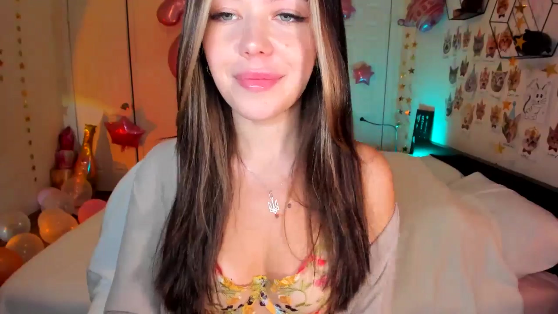 Gallery image thumbnail from Xmas_Baby's myfreecams stream on, 12/23/2024, 24:02 image 12 of 20