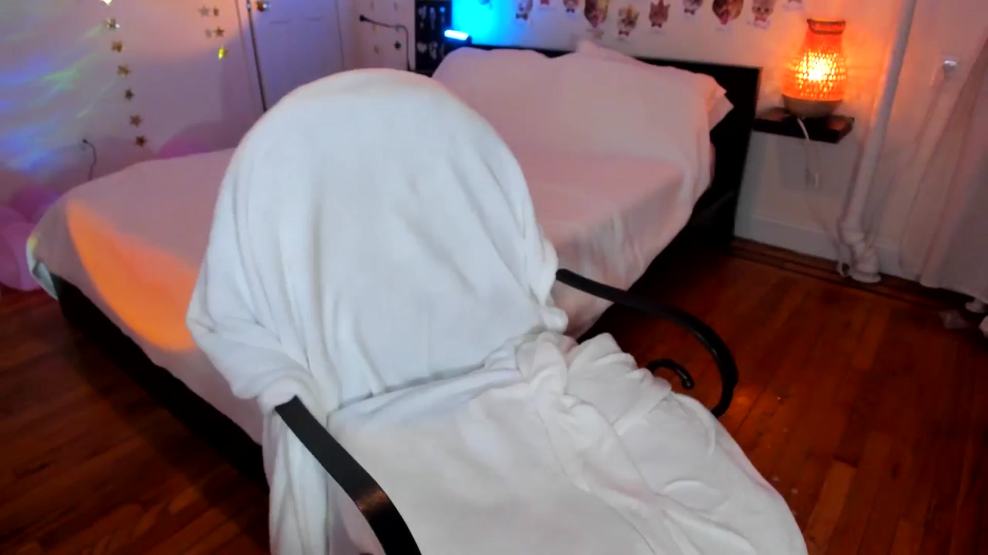Gallery image thumbnail from Xmas_Baby's myfreecams stream on, 12/25/2024, 04:27 image 4 of 20