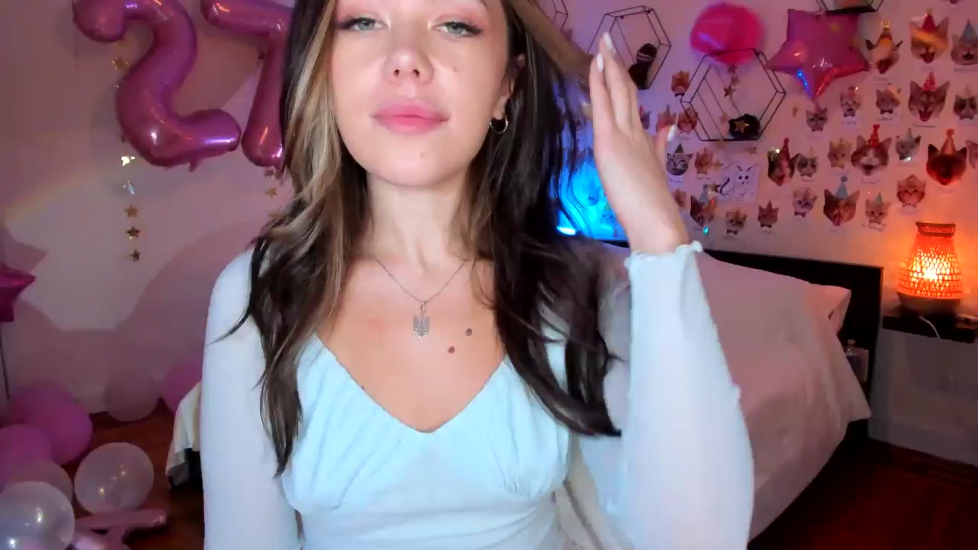Gallery image thumbnail from Xmas_Baby's myfreecams stream on, 12/27/2024, 04:23 image 3 of 20