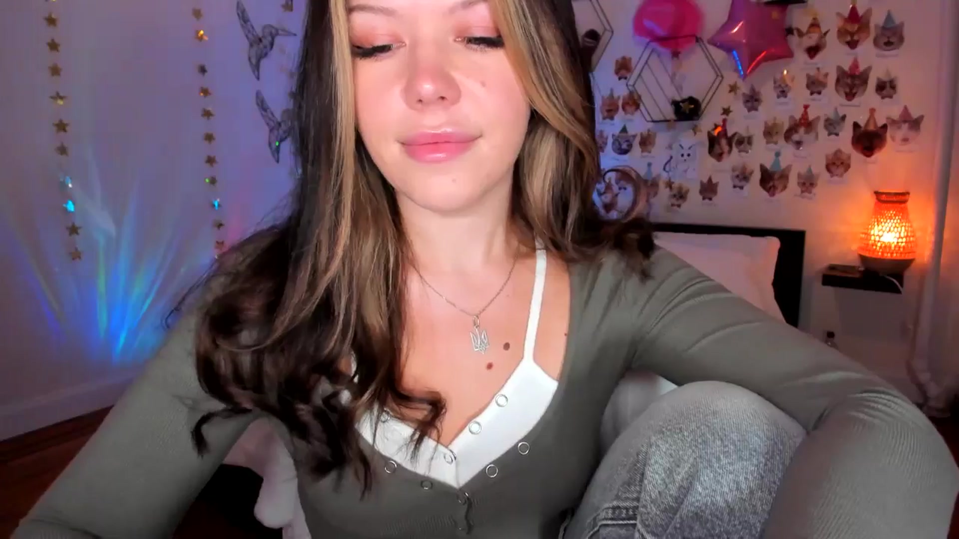 Gallery image thumbnail from Xmas_Baby's myfreecams stream on, 01/05/2025, 05:23 image 3 of 20