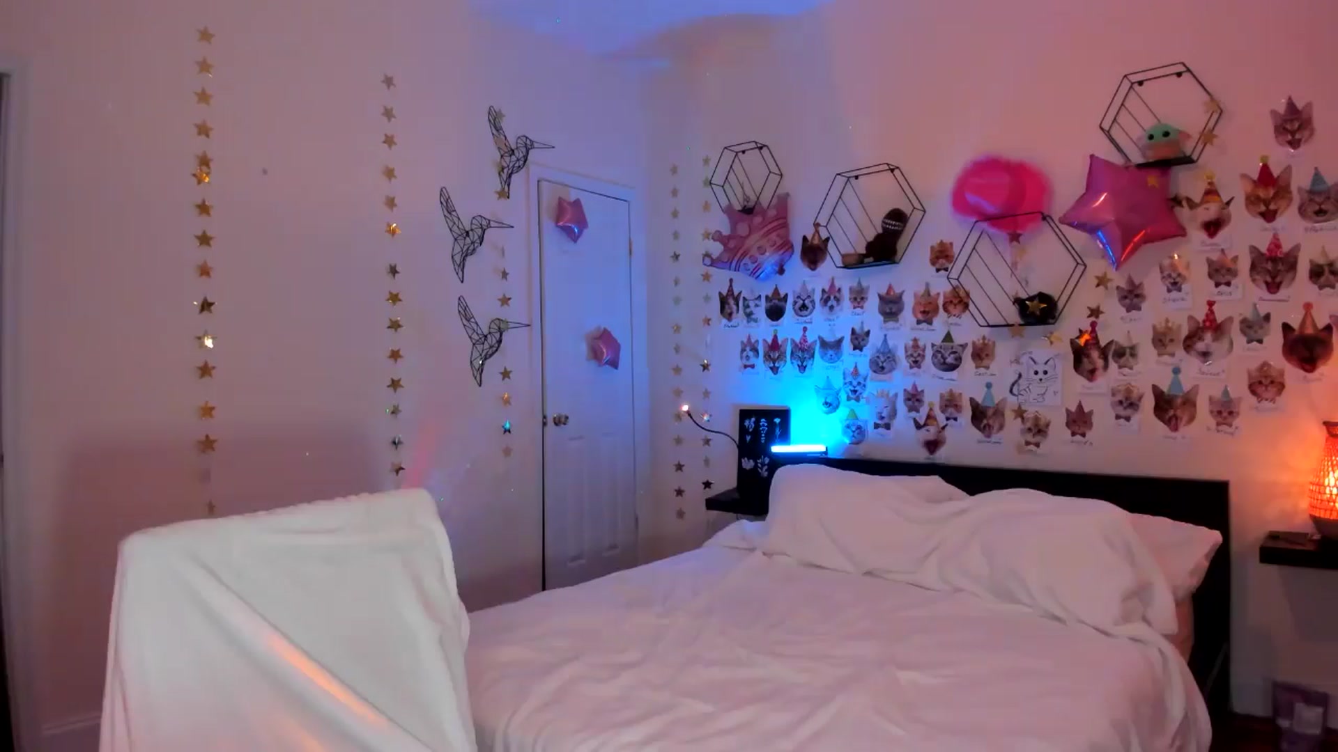 Gallery image thumbnail from Xmas_Baby's myfreecams stream on, 01/05/2025, 09:26 image 6 of 20
