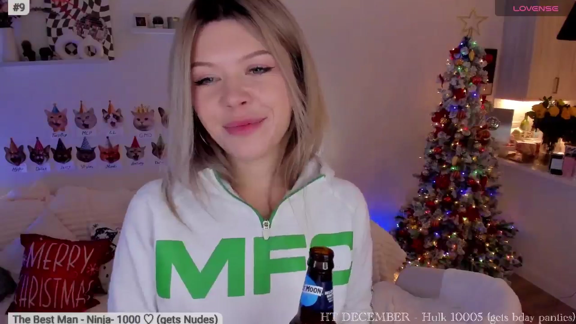 Gallery image thumbnail from Xmas_Baby's myfreecams stream on, 12/09/2025, 02:08 image 19 of 20