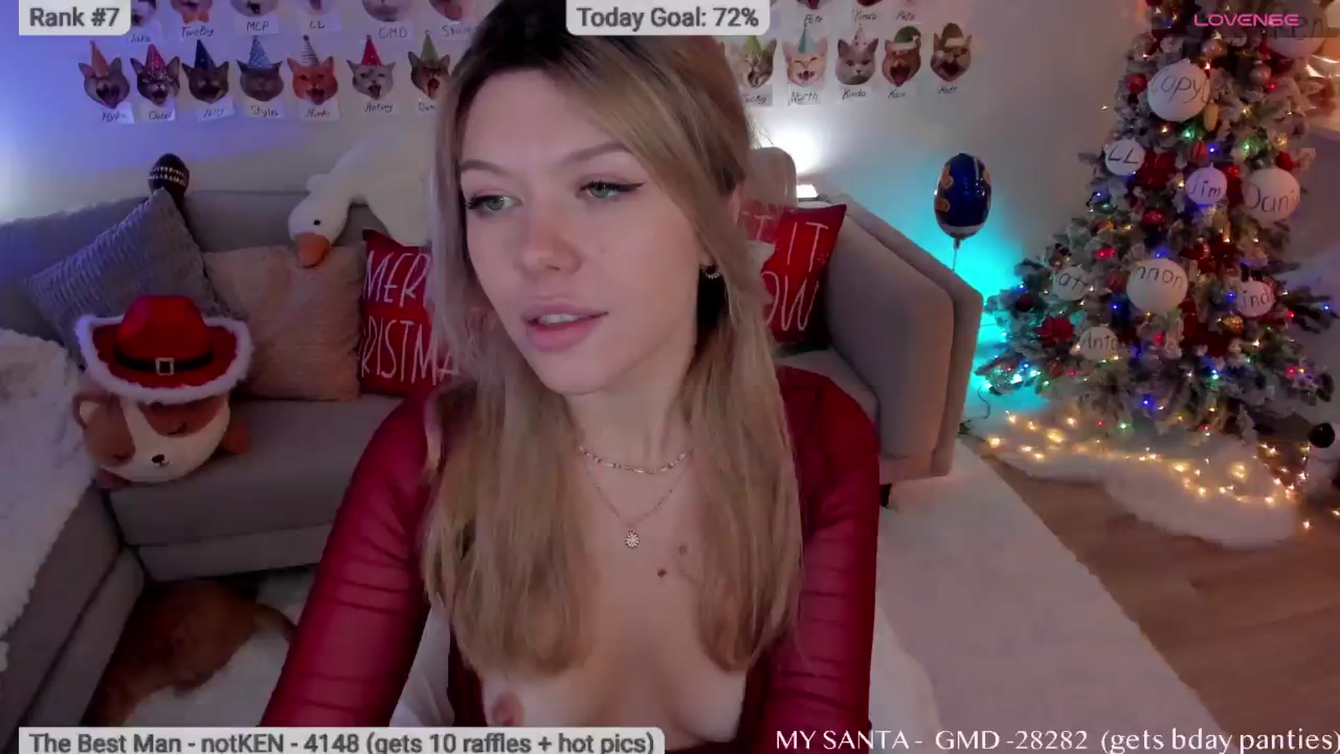 Gallery image thumbnail from Xmas_Baby's myfreecams stream on, 12/21/2025, 09:36 image 16 of 20