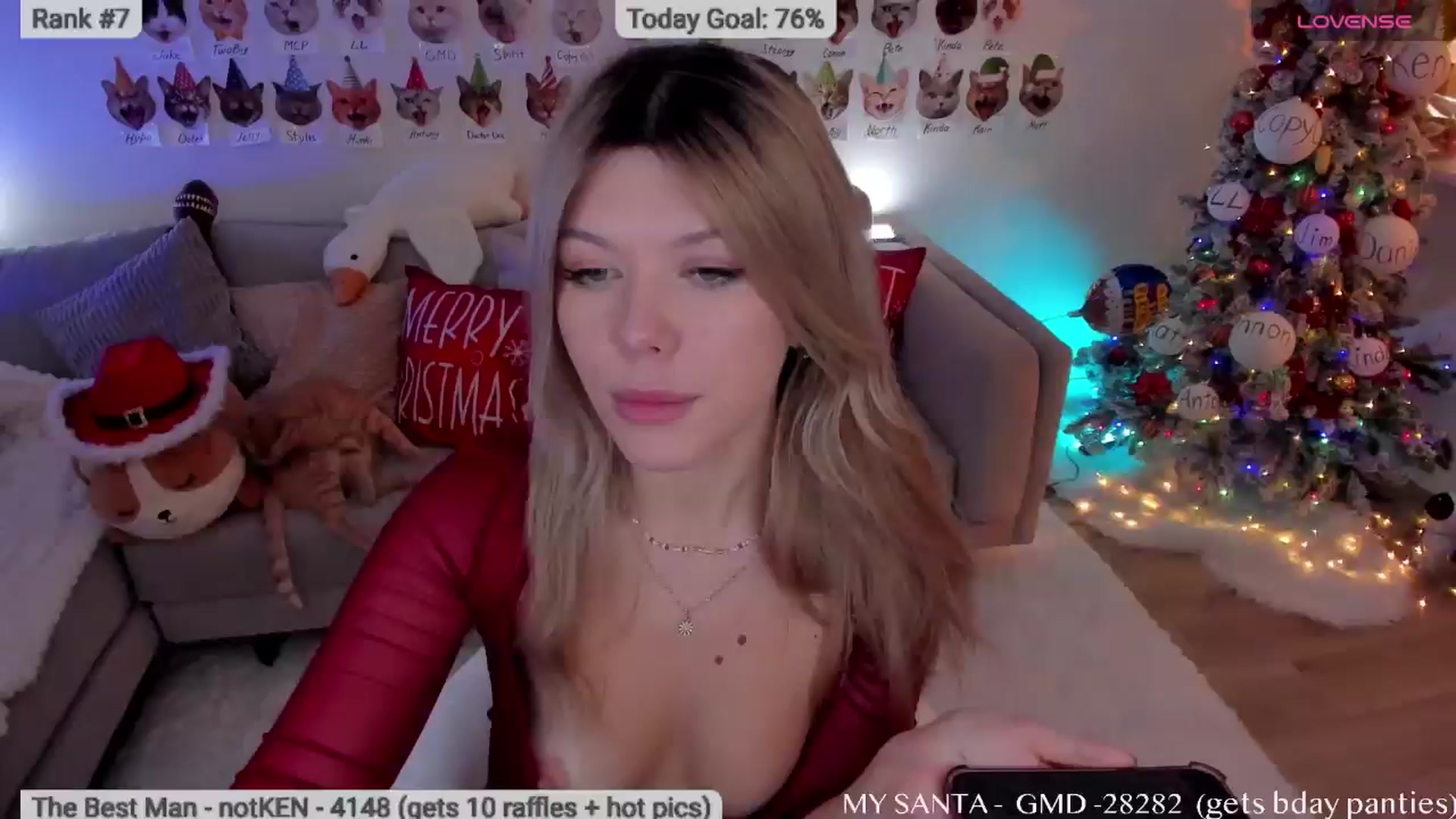 Gallery image thumbnail from Xmas_Baby's myfreecams stream on, 12/21/2025, 11:57 image 16 of 20