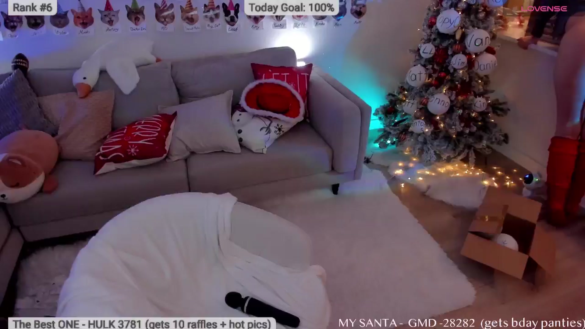 Gallery image thumbnail from Xmas_Baby's myfreecams stream on, 12/23/2025, 12:00 image 18 of 20