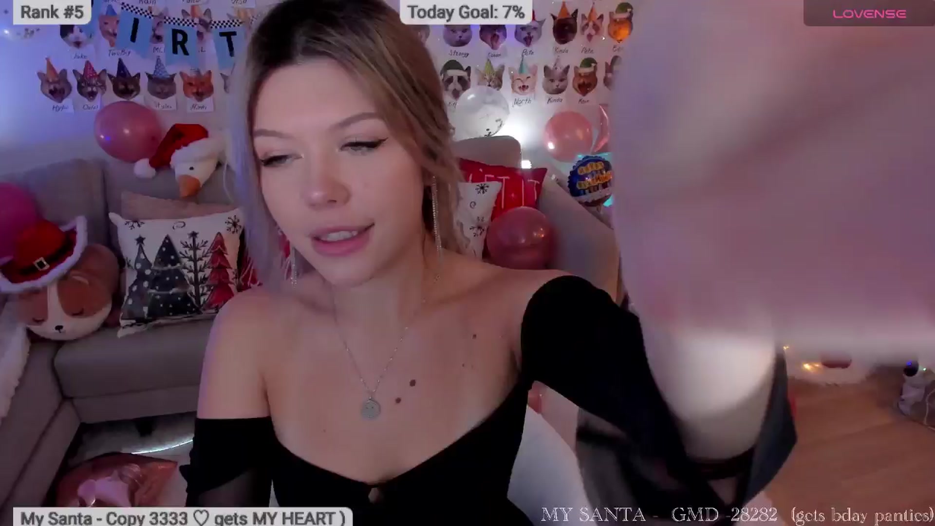 Gallery image thumbnail from Xmas_Baby's myfreecams stream on, 12/26/2025, 02:46 image 3 of 20