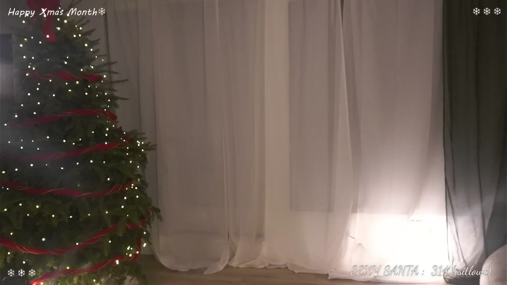 Gallery image thumbnail from Xmas_Issa's myfreecams stream on, 12/15/2024, 24:03 image 20 of 20