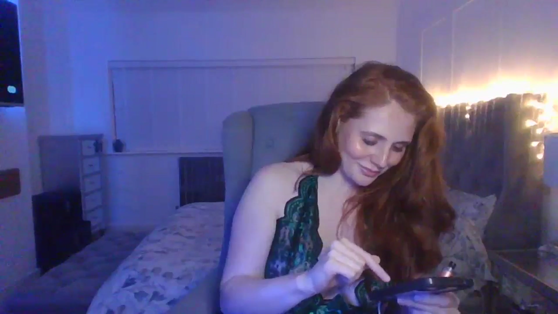 Gallery image thumbnail from Xmiss_amberx's myfreecams stream on, 09/14/2023, 21:53 image 13 of 20