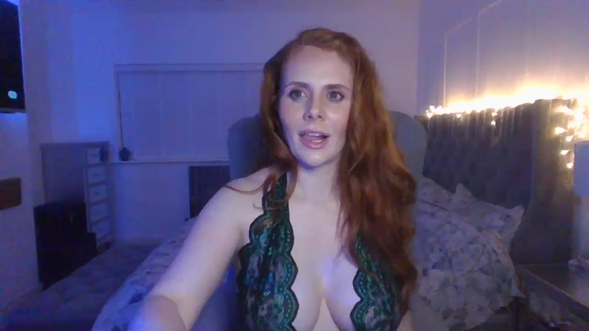 Gallery image thumbnail from Xmiss_amberx's myfreecams stream on, 09/14/2023, 21:53 image 12 of 20