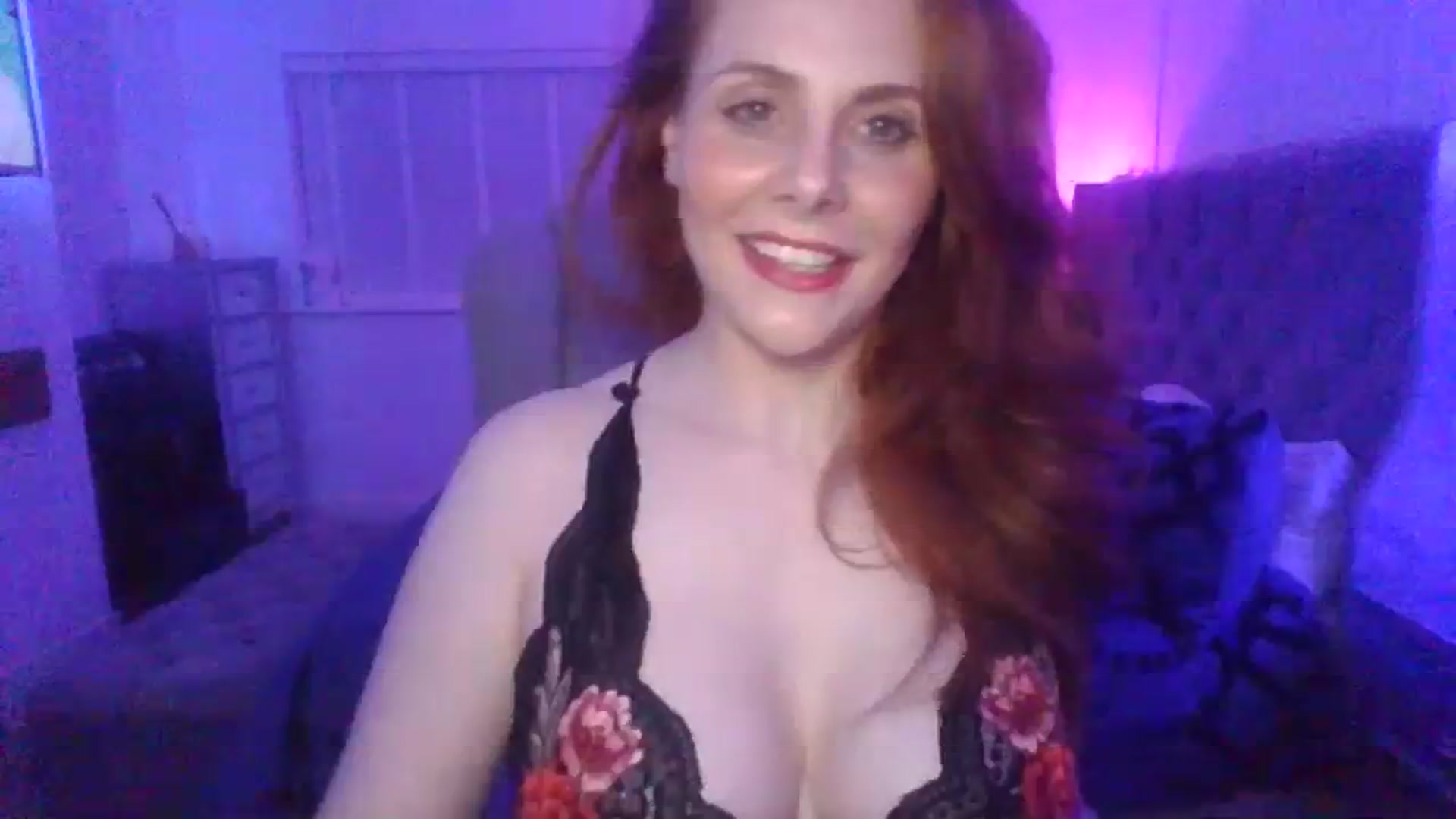 Gallery image thumbnail from Xmiss_amberx's myfreecams stream on, 11/15/2023, 21:08 image 3 of 20