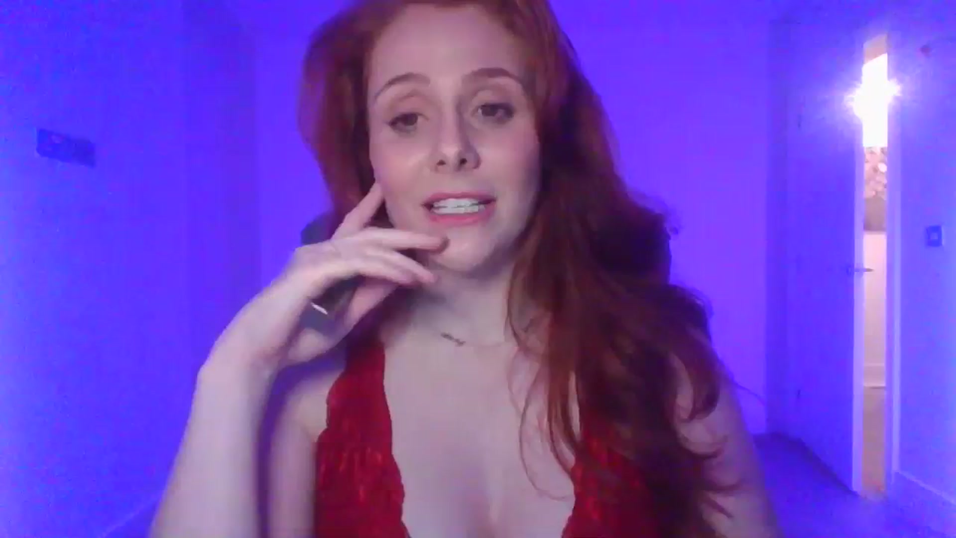 Gallery image thumbnail from Xmiss_amberx's myfreecams stream on, 03/17/2024, 22:02 image 13 of 20