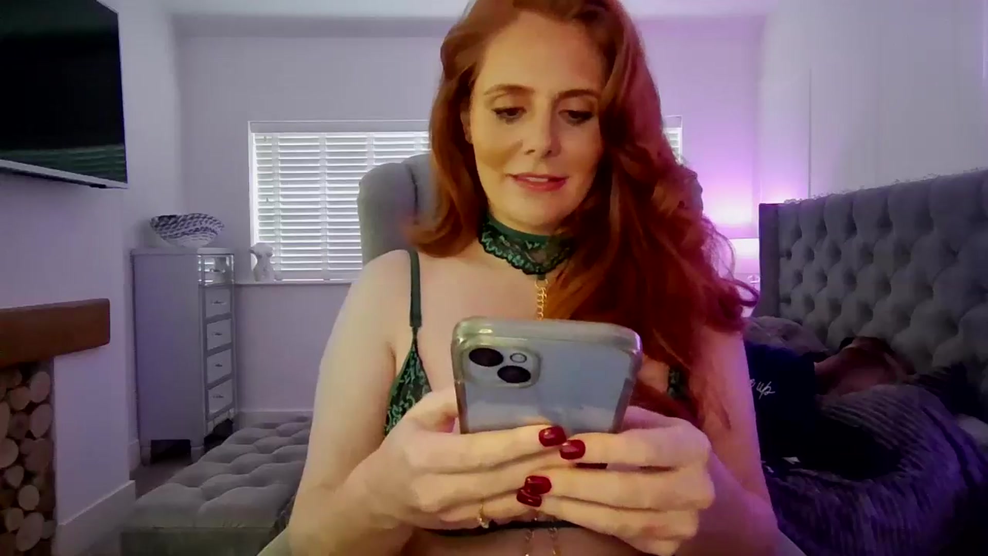 Gallery image thumbnail from Xmiss_amberx's myfreecams stream on, 12/11/2024, 13:51 image 20 of 20