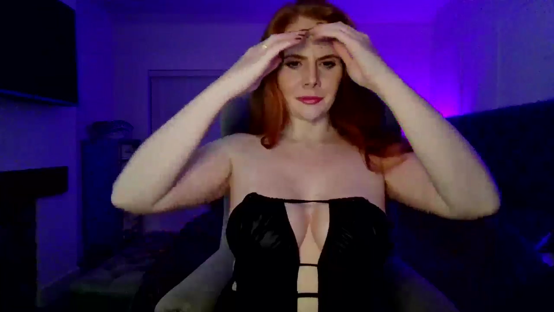 Gallery image thumbnail from Xmiss_amberx's myfreecams stream on, 12/20/2024, 21:34 image 15 of 20