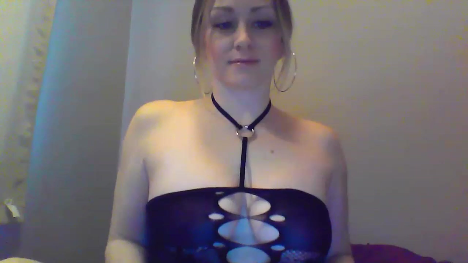 Gallery image thumbnail from XoTiff's myfreecams stream on, 01/25/2023, 16:38 image 2 of 20