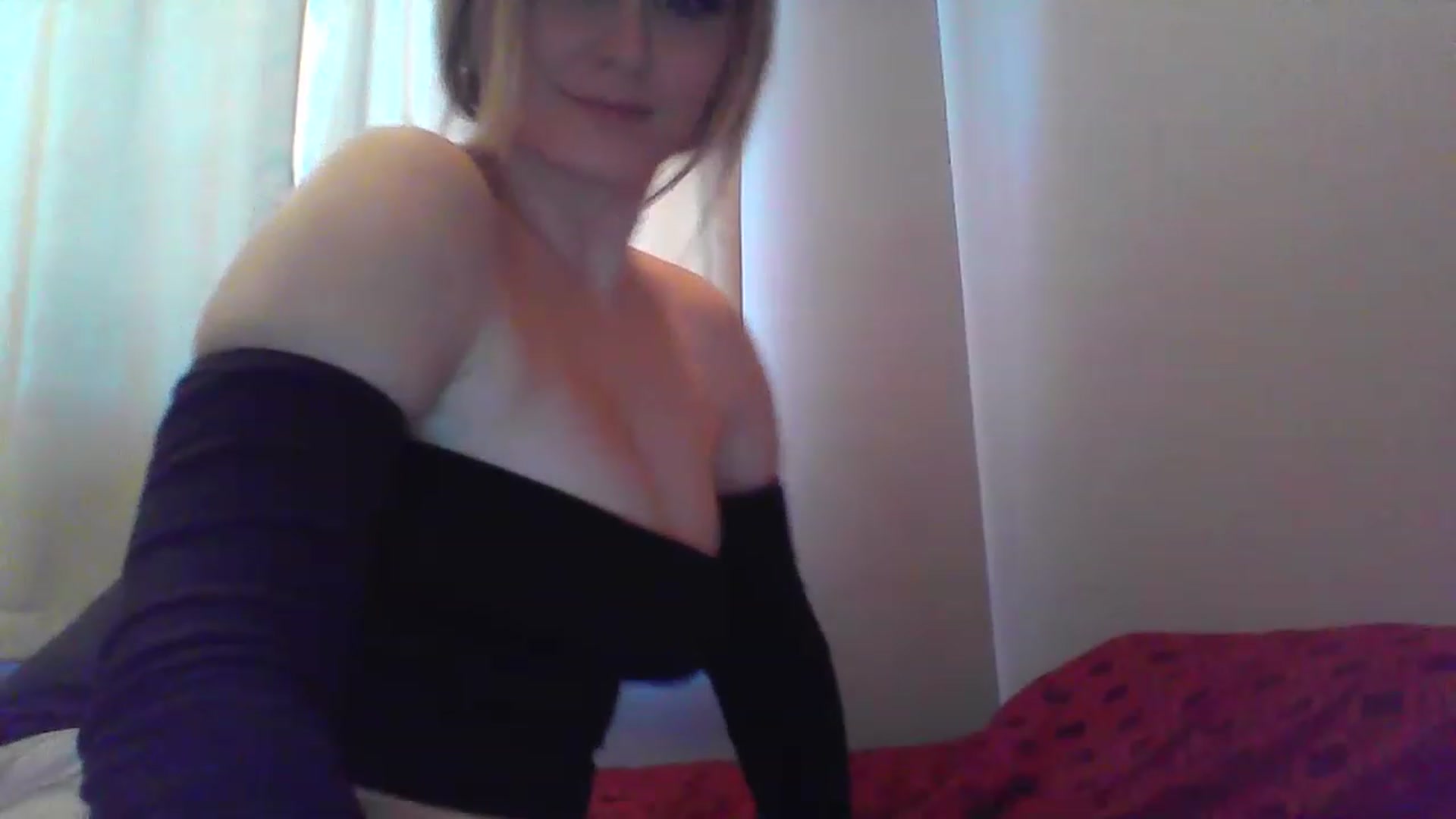 Gallery image thumbnail from XoTiff's myfreecams stream on, 03/30/2023, 17:02 image 18 of 20