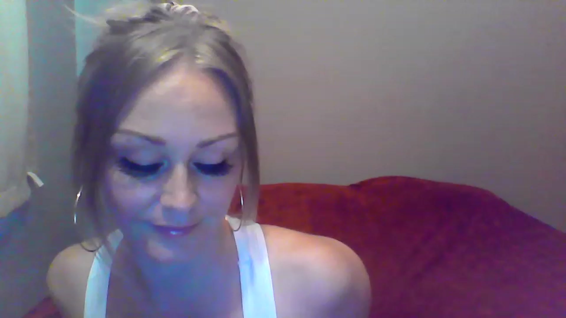 Gallery image thumbnail from XoTiff's myfreecams stream on, 05/31/2023, 16:51 image 10 of 20