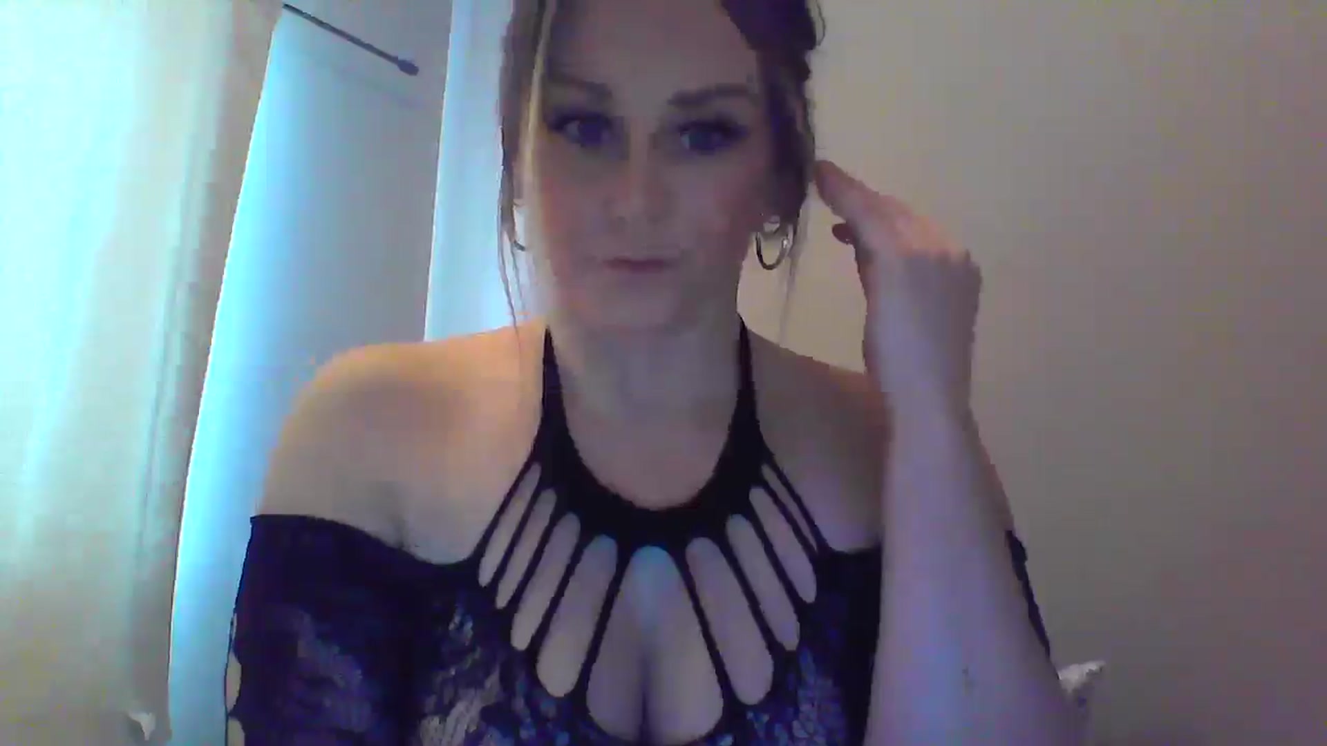 Gallery image thumbnail from XoTiff's myfreecams stream on, 02/25/2025, 19:17 image 20 of 20