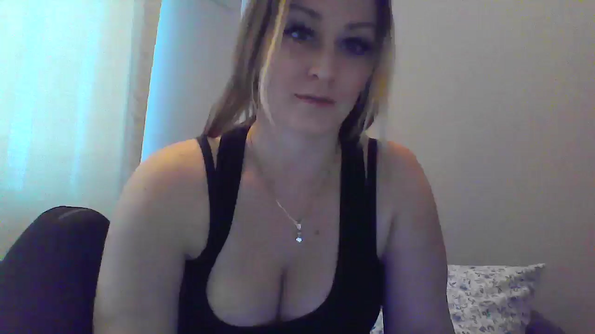 Gallery image thumbnail from XoTiff's myfreecams stream on, 03/05/2025, 17:20 image 11 of 20