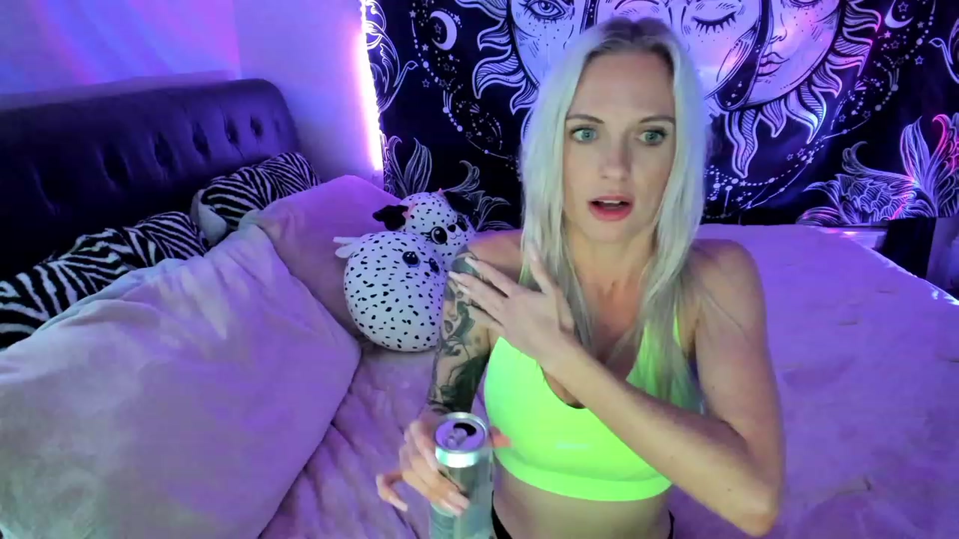 Gallery image thumbnail from Xo_belle's myfreecams stream on, 03/18/2023, 07:57 image 12 of 20