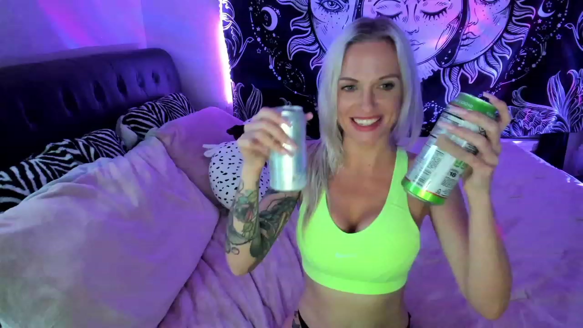 Gallery image thumbnail from Xo_belle's myfreecams stream on, 03/18/2023, 07:57 image 5 of 20