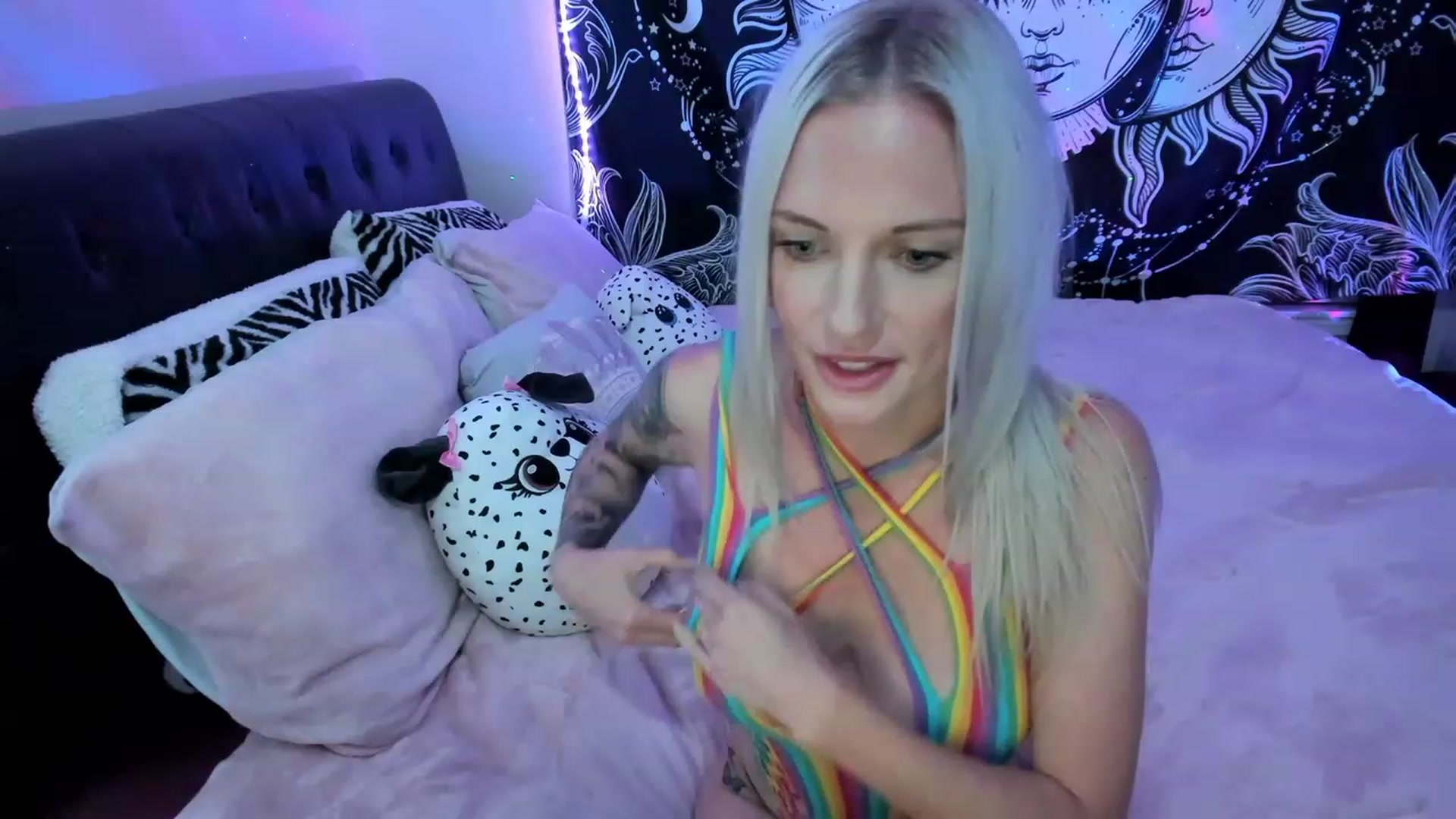 Gallery image thumbnail from Xo_belle's myfreecams stream on, 03/20/2023, 05:48 image 12 of 20