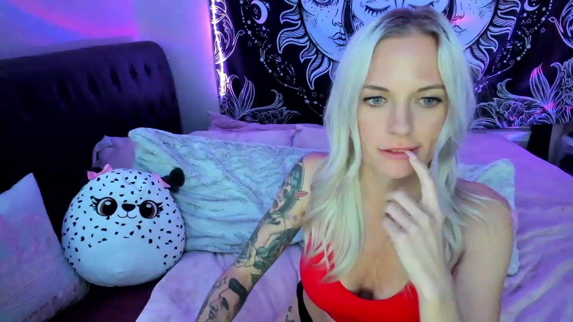 Gallery image thumbnail from Xo_belle's myfreecams stream on, 03/27/2023, 08:51 image 1 of 20