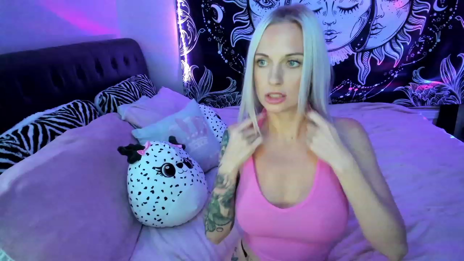 Gallery image thumbnail from Xo_belle's myfreecams stream on, 03/29/2023, 05:52 image 14 of 20