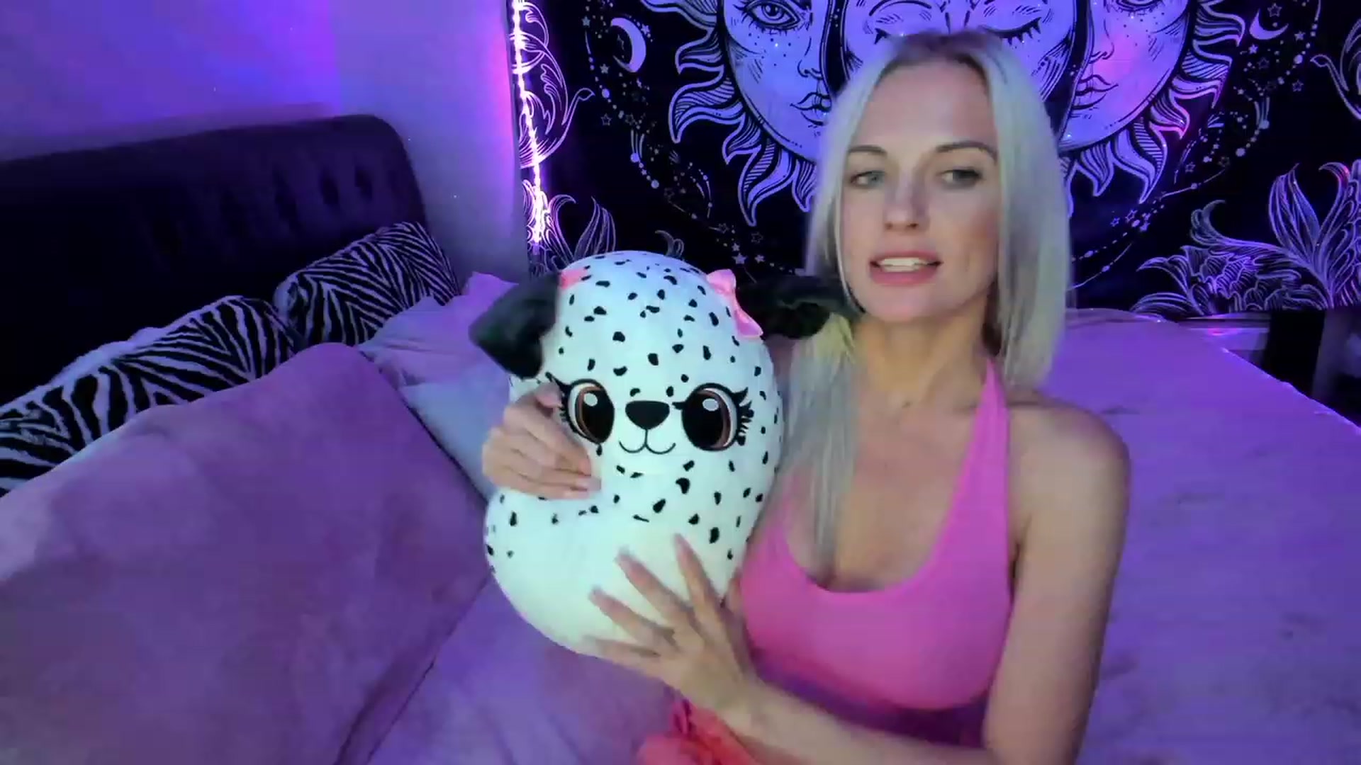 Gallery image thumbnail from Xo_belle's myfreecams stream on, 03/29/2023, 10:37 image 13 of 20