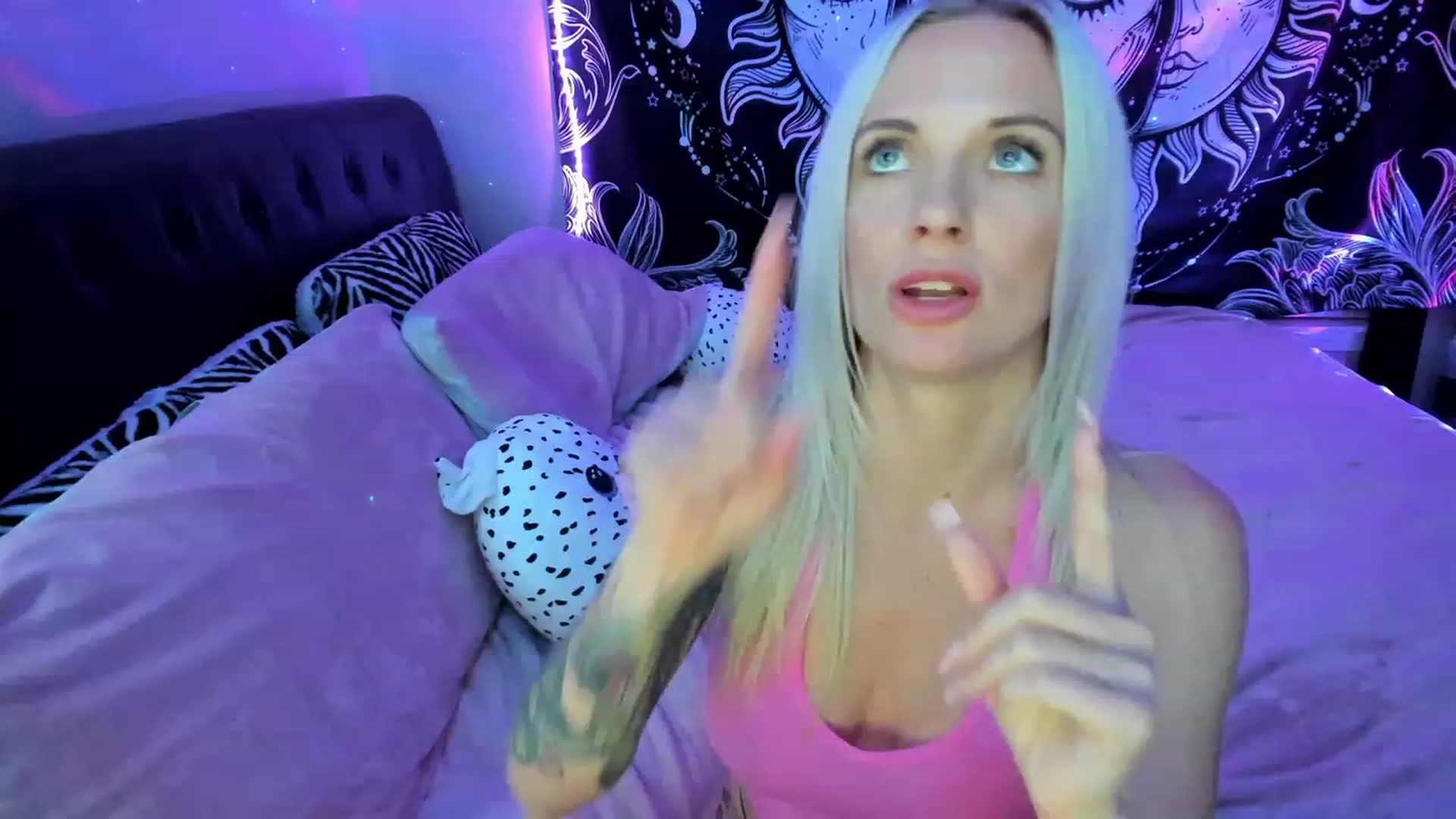 Gallery image thumbnail from Xo_belle's myfreecams stream on, 03/29/2023, 13:02 image 14 of 20
