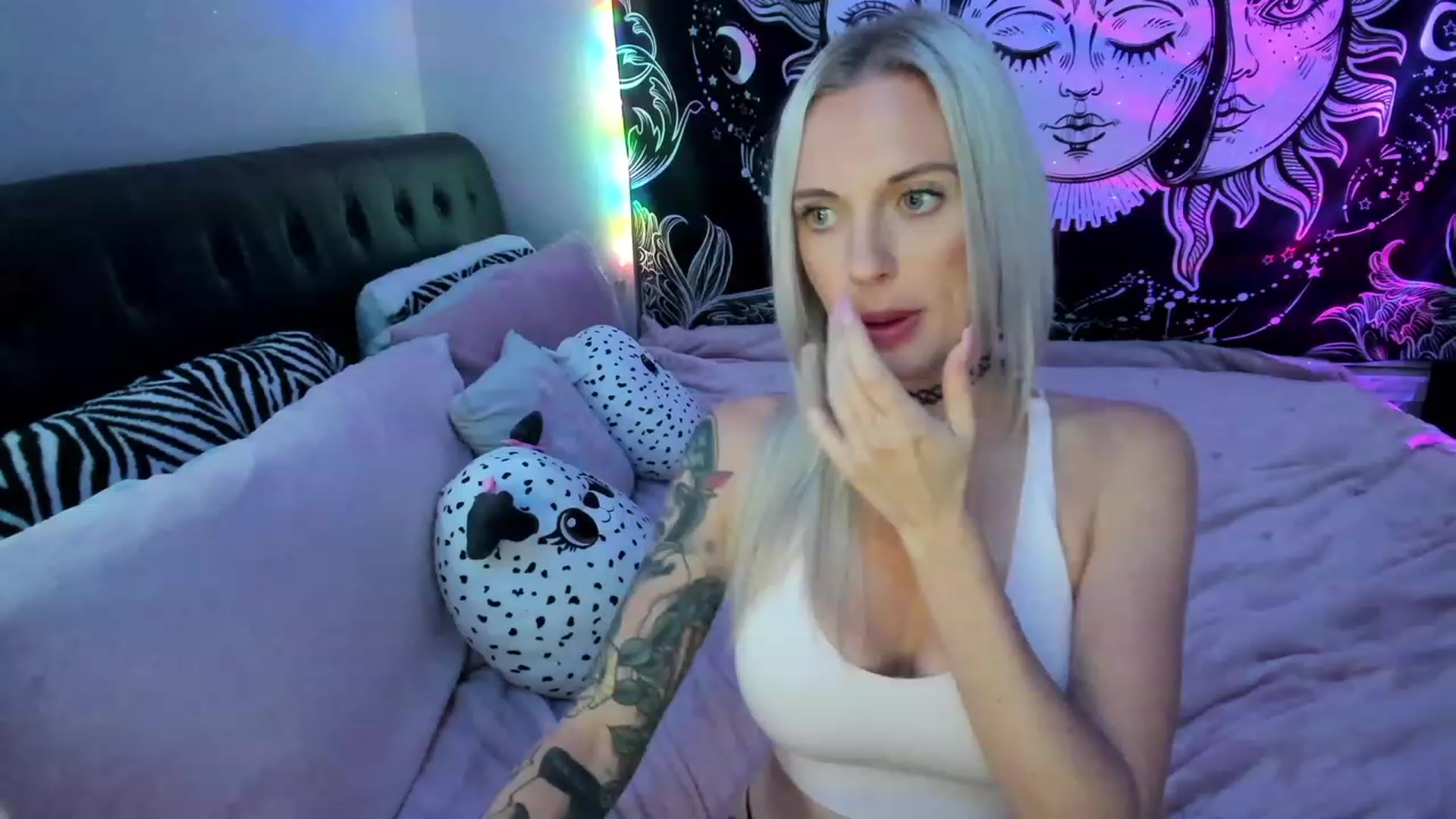 Gallery image thumbnail from Xo_belle's myfreecams stream on, 03/31/2023, 03:22 image 1 of 20