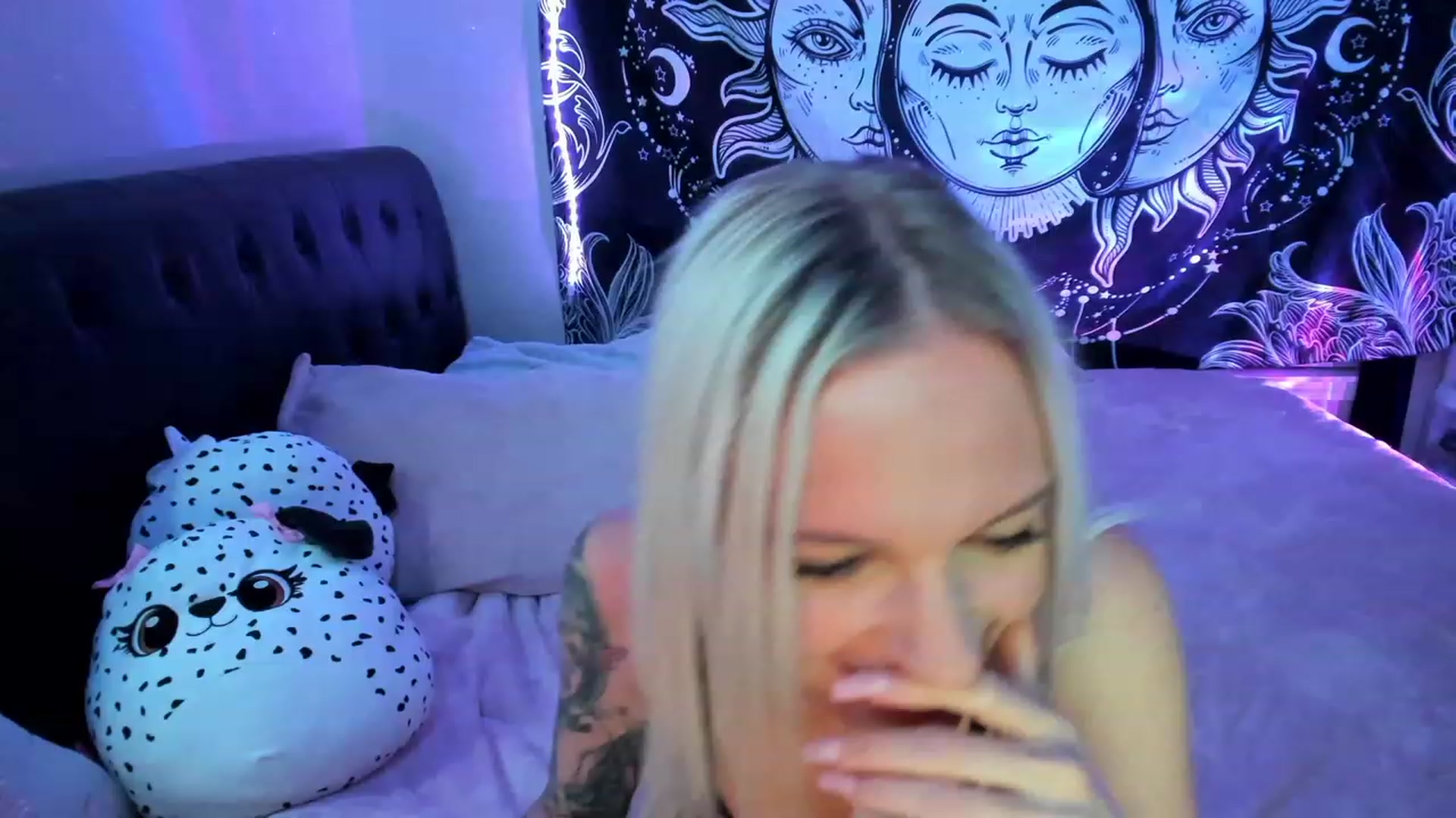 Gallery image thumbnail from Xo_belle's myfreecams stream on, 04/02/2023, 09:34 image 20 of 20