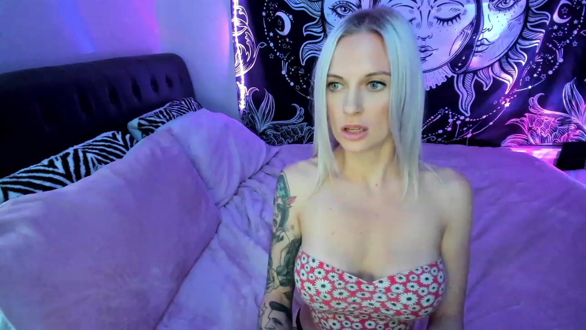 Gallery image thumbnail from Xo_belle's myfreecams stream on, 04/05/2023, 04:02 image 19 of 20