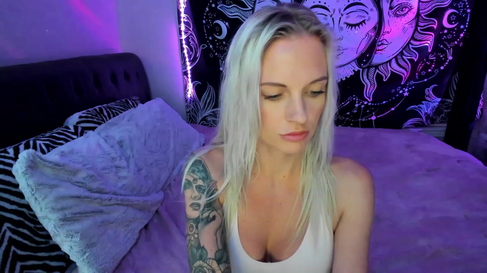 Gallery image thumbnail from Xo_belle's myfreecams stream on, 04/26/2023, 03:58 image 19 of 20