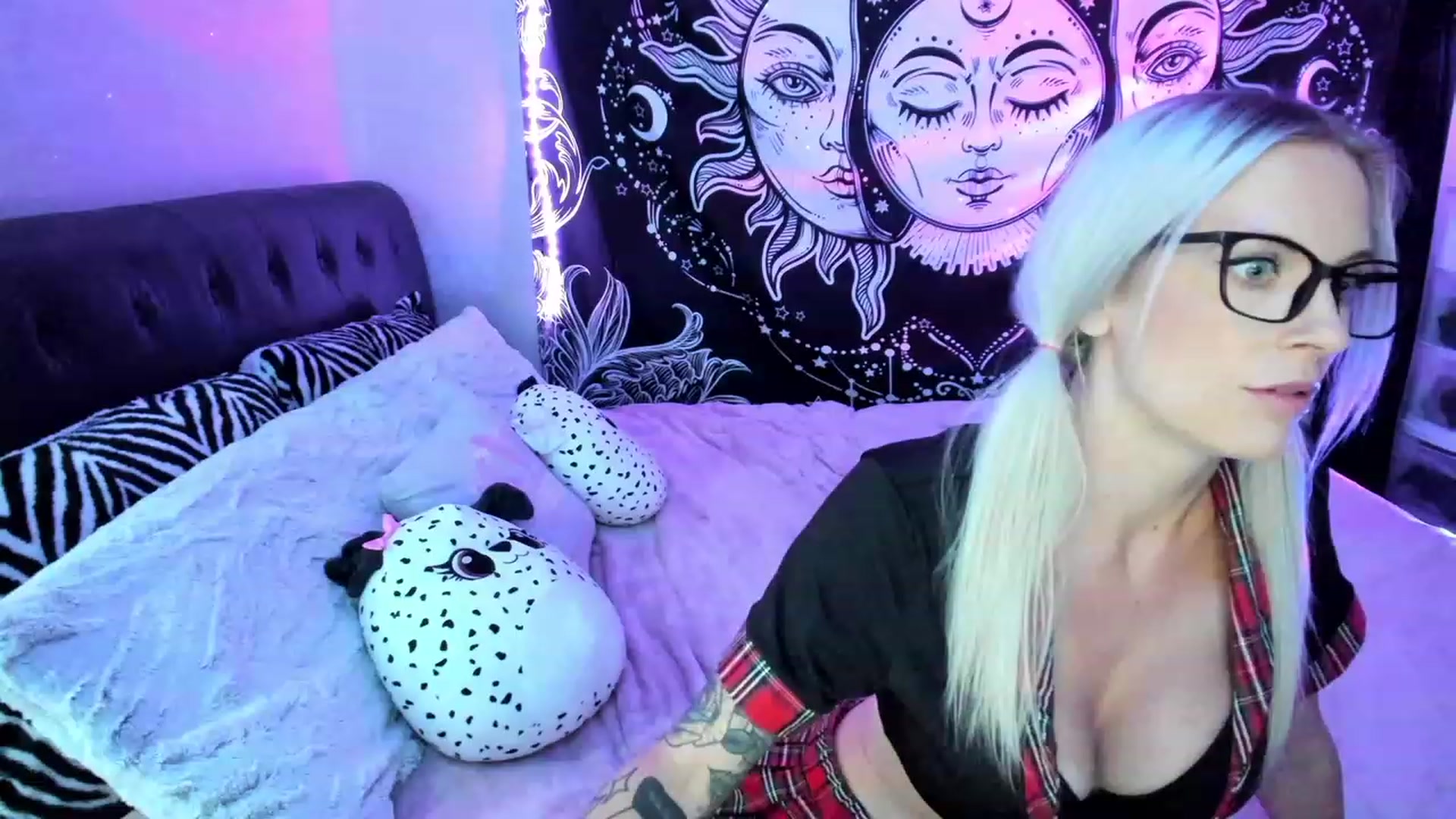 Gallery image thumbnail from Xo_belle's myfreecams stream on, 04/29/2023, 03:41 image 6 of 20