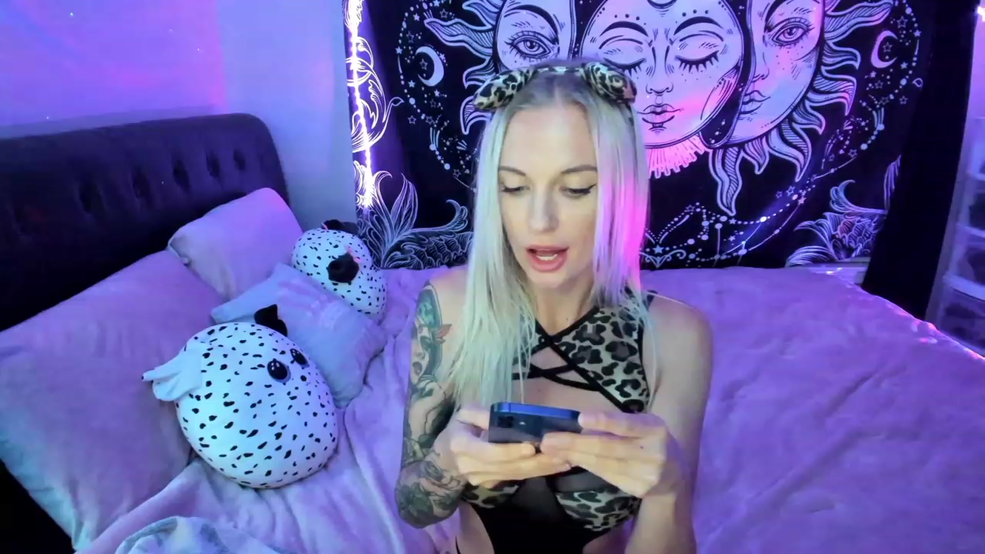 Gallery image thumbnail from Xo_belle's myfreecams stream on, 05/01/2023, 05:26 image 18 of 20