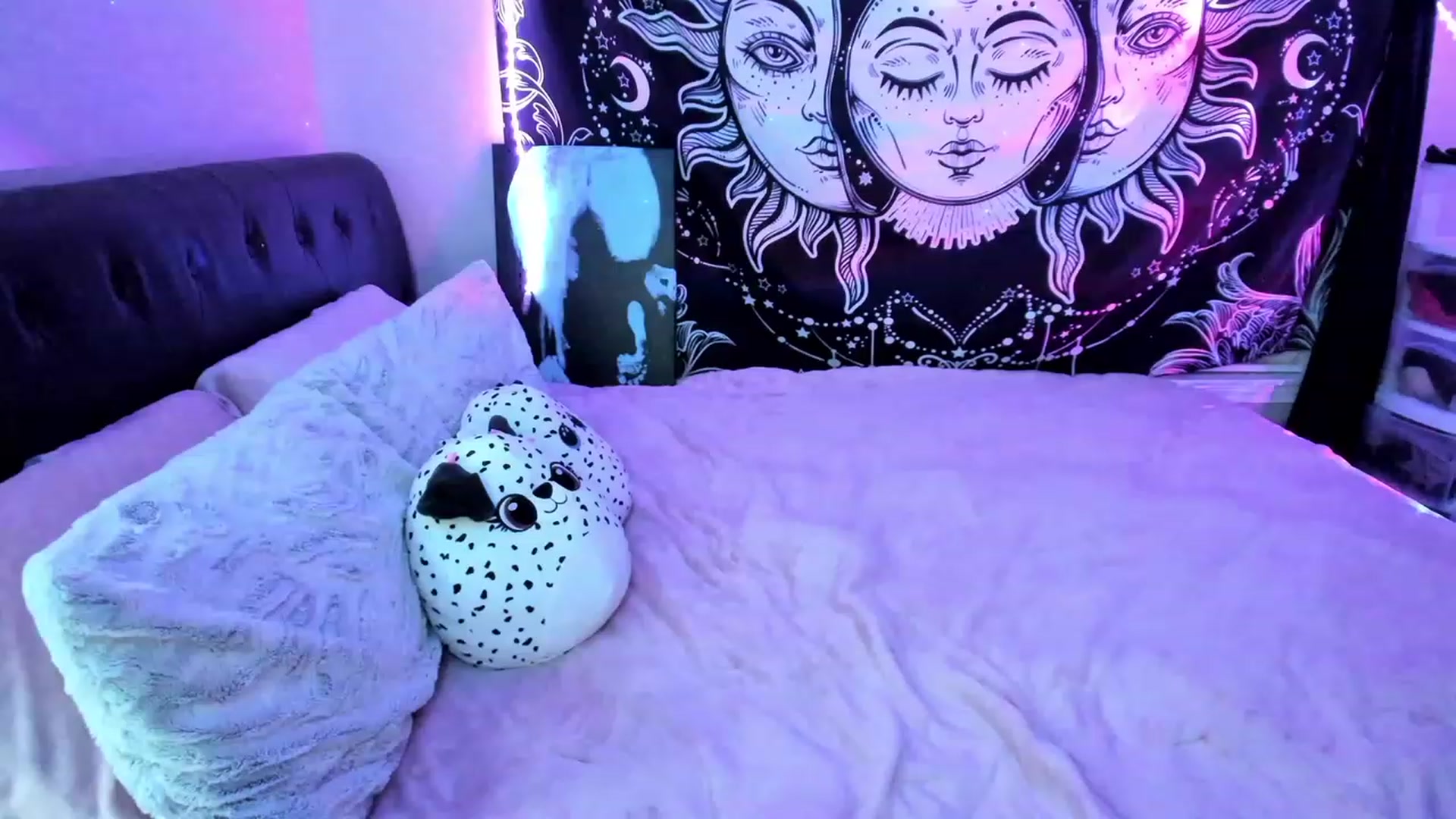 Gallery image thumbnail from Xo_belle's myfreecams stream on, 05/08/2023, 06:02 image 20 of 20