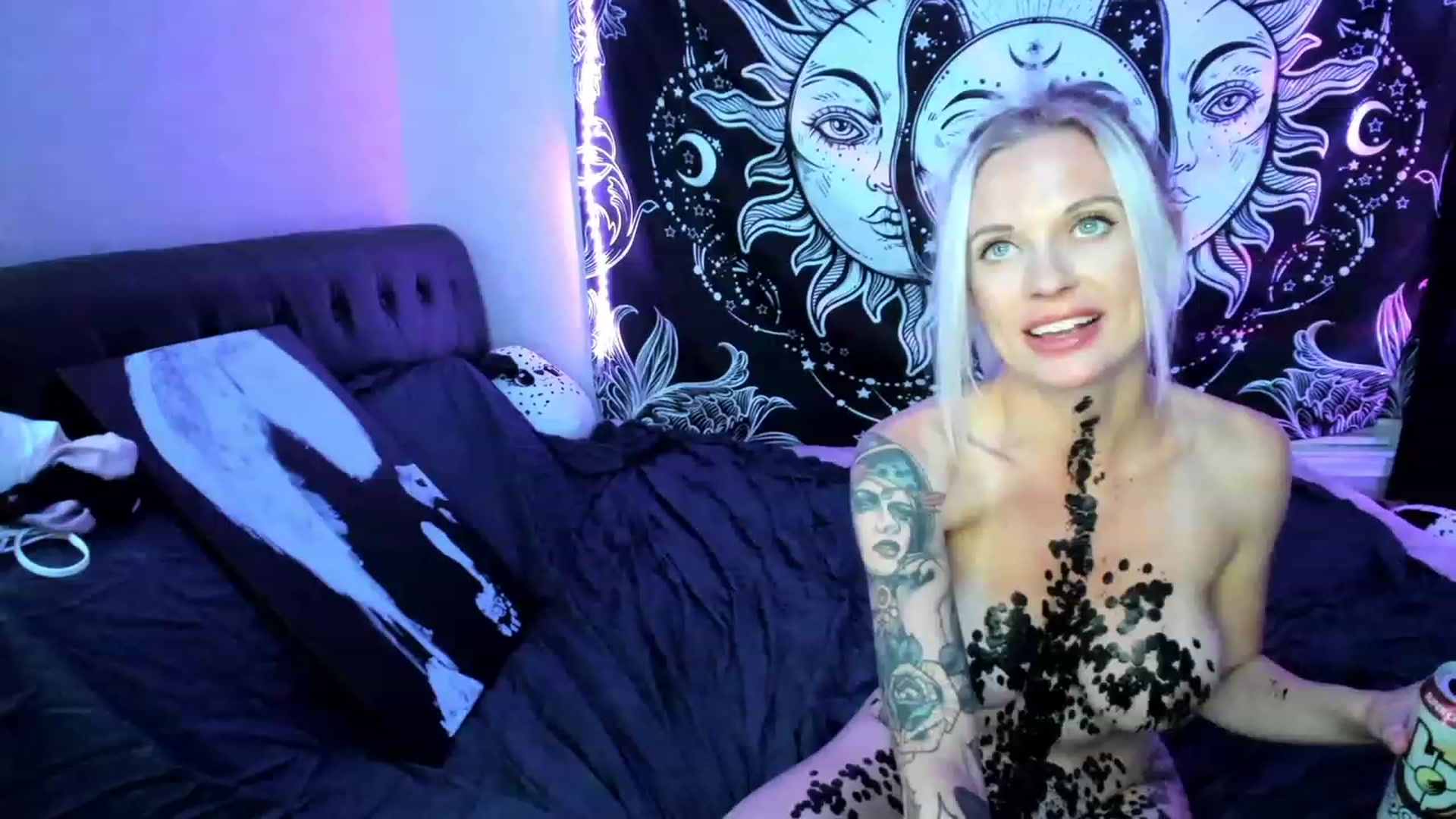 Gallery image thumbnail from Xo_belle's myfreecams stream on, 05/18/2023, 02:46 image 17 of 20