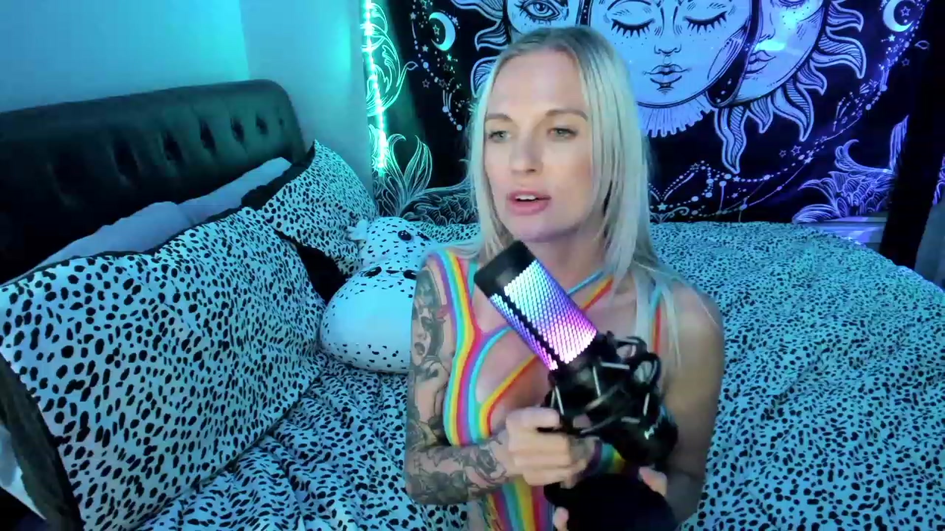Gallery image thumbnail from Xo_belle's myfreecams stream on, 05/21/2023, 08:31 image 18 of 20
