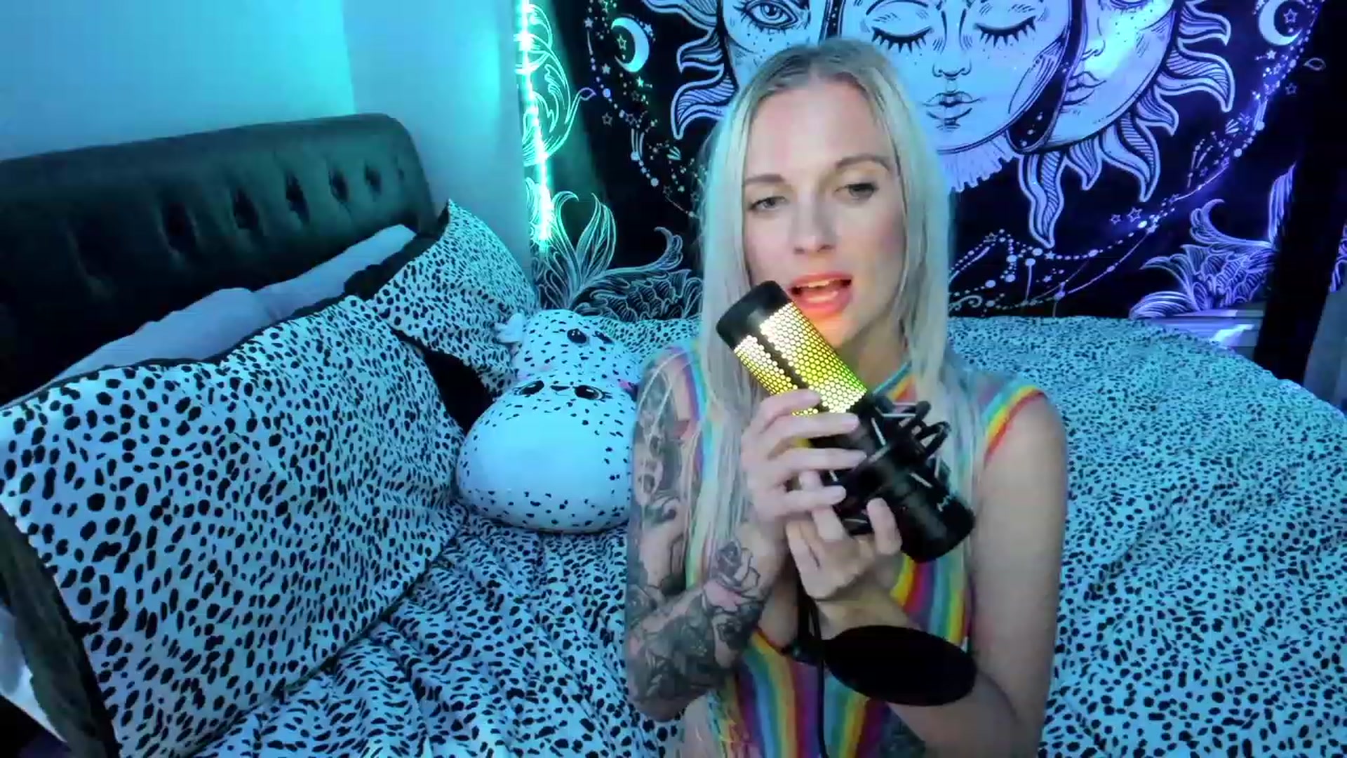 Gallery image thumbnail from Xo_belle's myfreecams stream on, 05/21/2023, 08:31 image 20 of 20