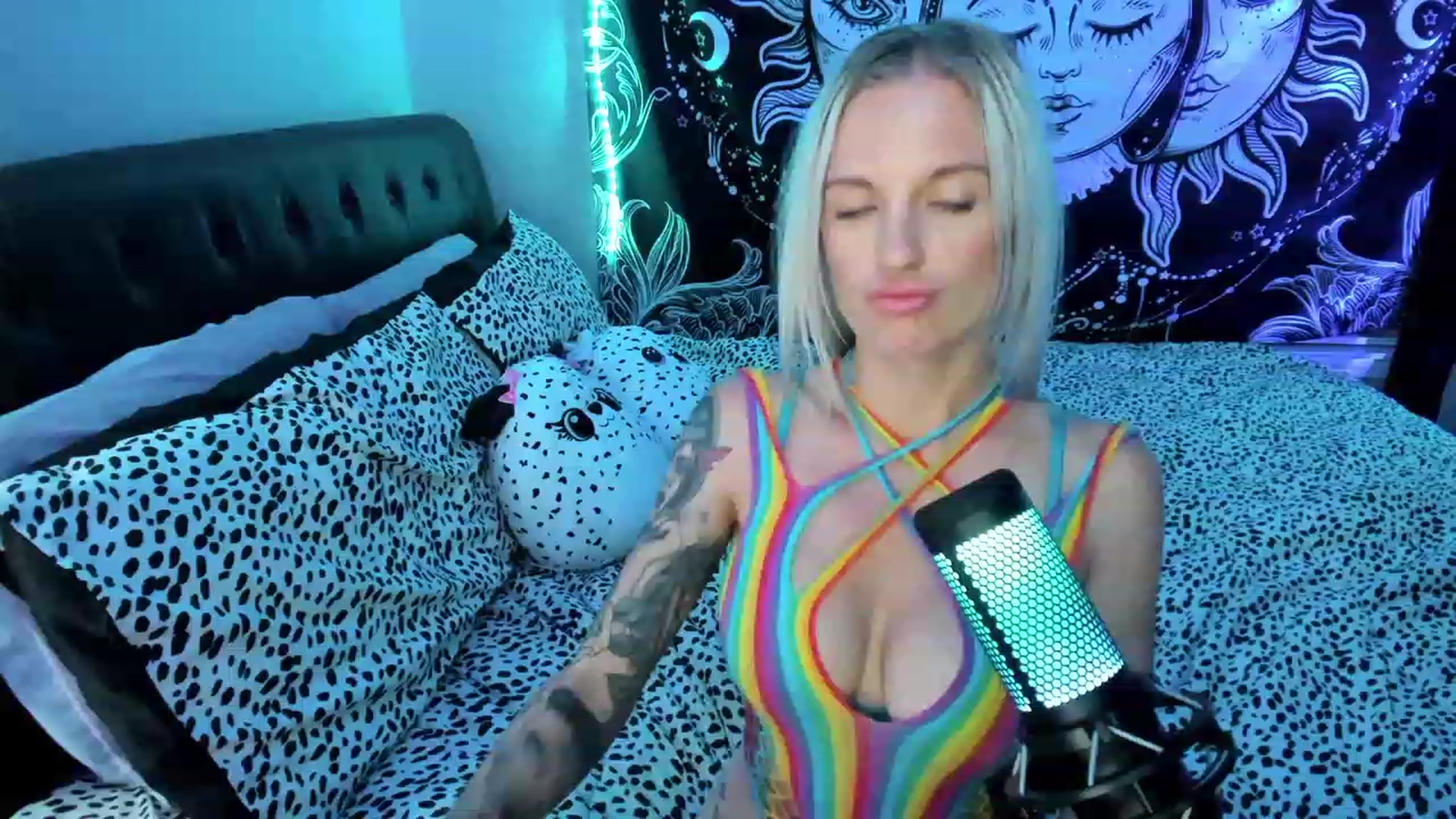 Gallery image thumbnail from Xo_belle's myfreecams stream on, 05/21/2023, 08:31 image 8 of 20