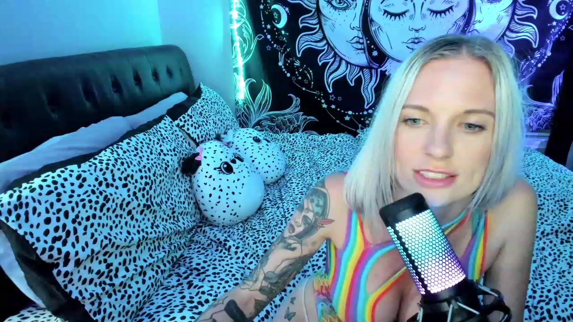 Gallery image thumbnail from Xo_belle's myfreecams stream on, 05/21/2023, 08:31 image 4 of 20