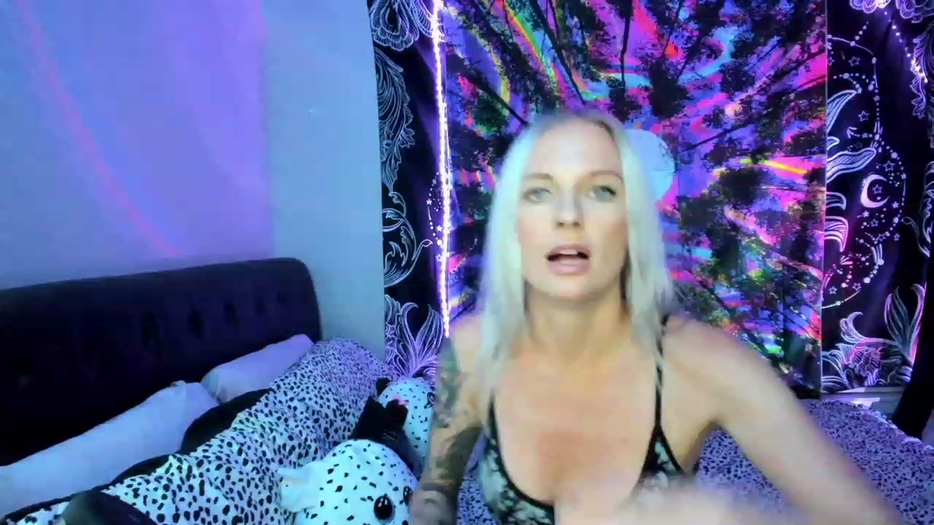 Gallery image thumbnail from Xo_belle's myfreecams stream on, 05/24/2023, 05:34 image 19 of 20
