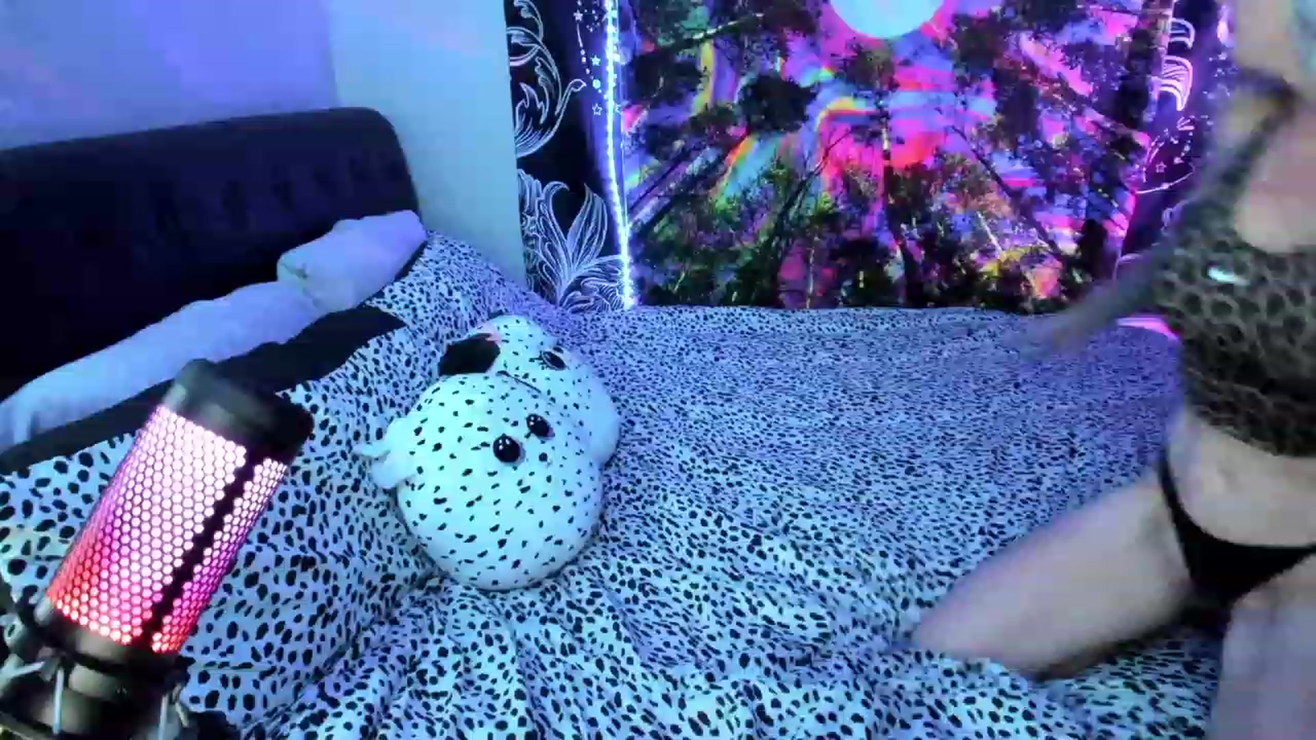 Gallery image thumbnail from Xo_belle's myfreecams stream on, 05/25/2023, 06:19 image 20 of 20