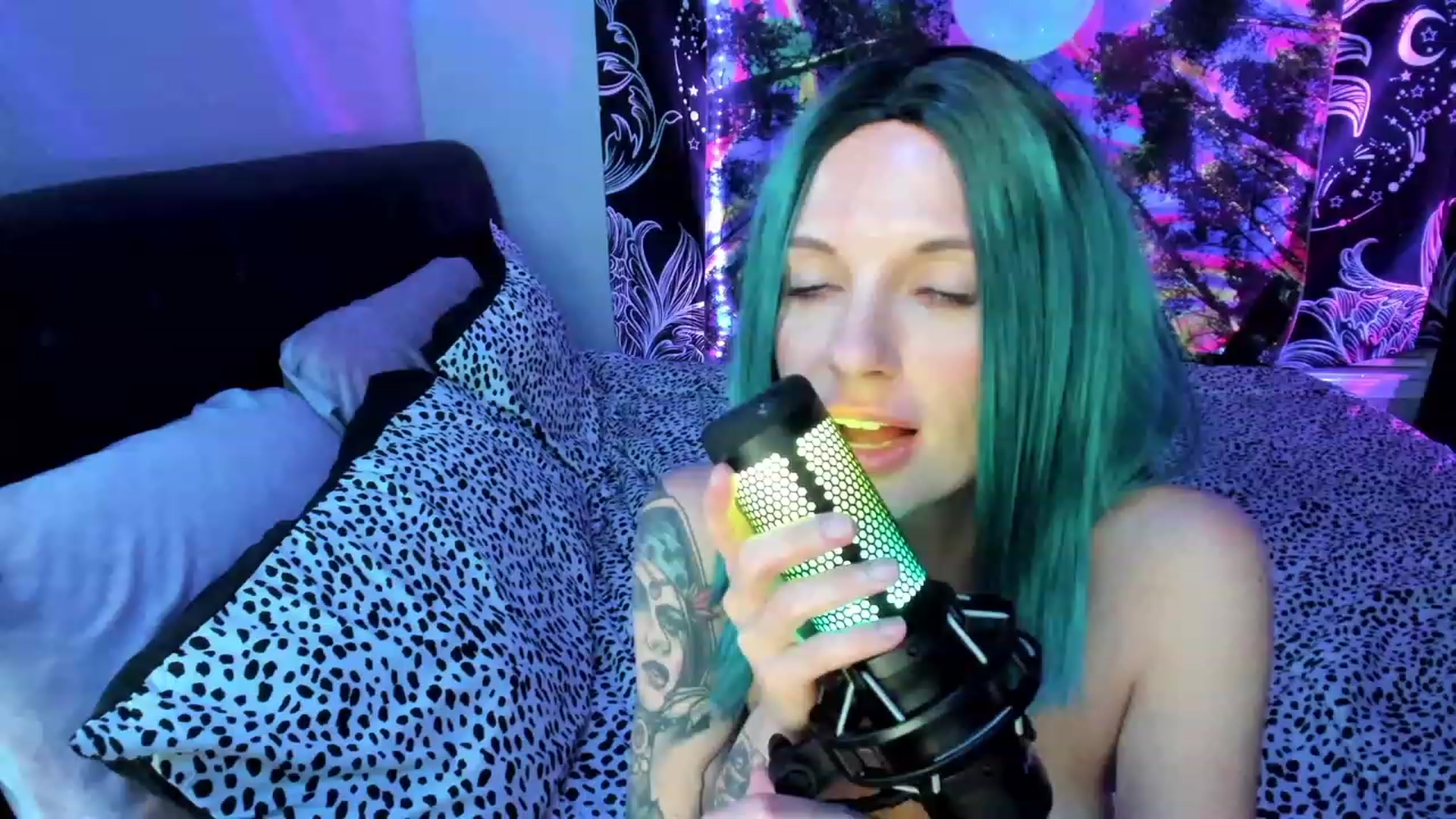 Gallery image thumbnail from Xo_belle's myfreecams stream on, 05/26/2023, 08:33 image 20 of 20