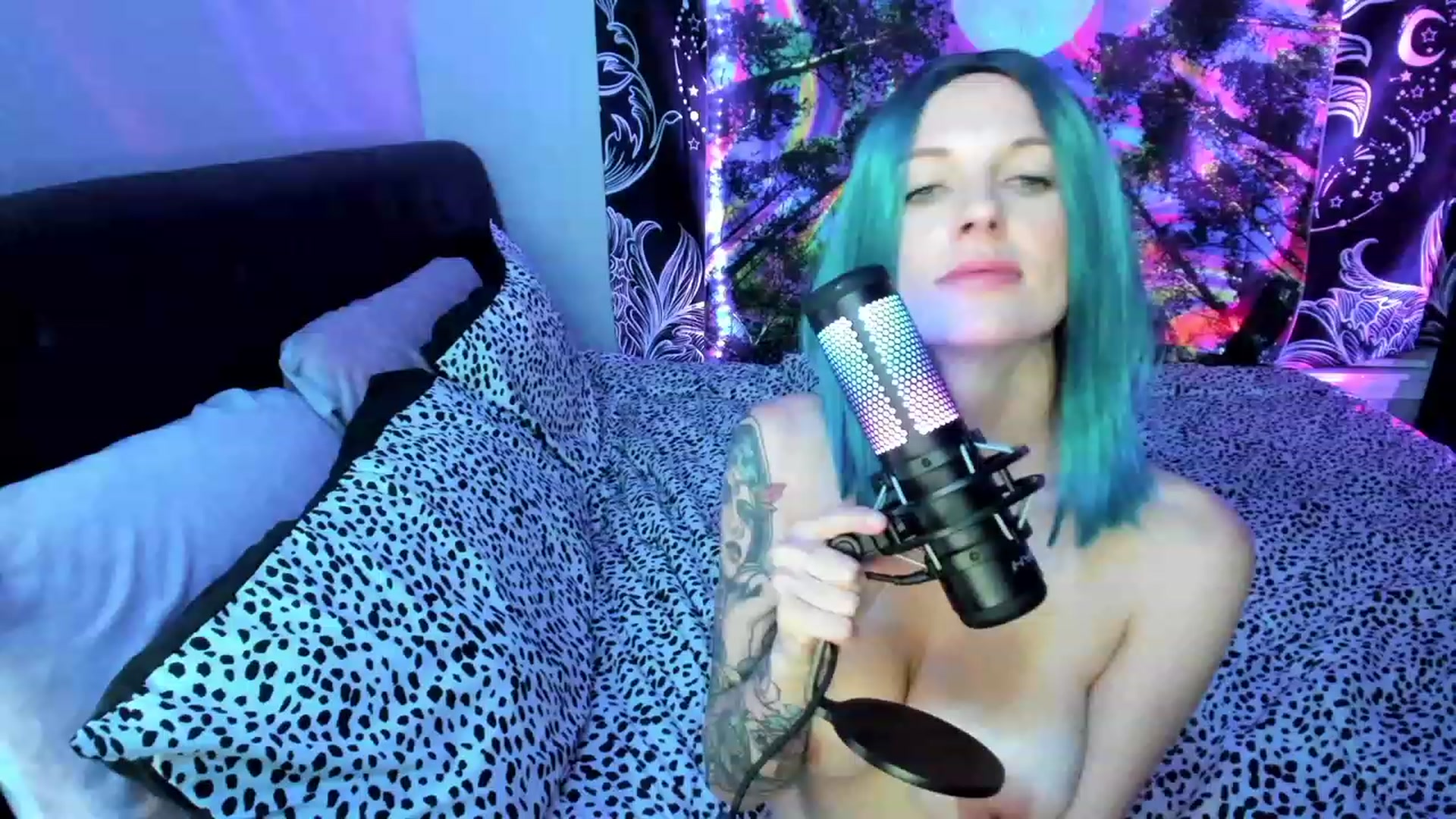 Gallery image thumbnail from Xo_belle's myfreecams stream on, 05/26/2023, 08:33 image 18 of 20