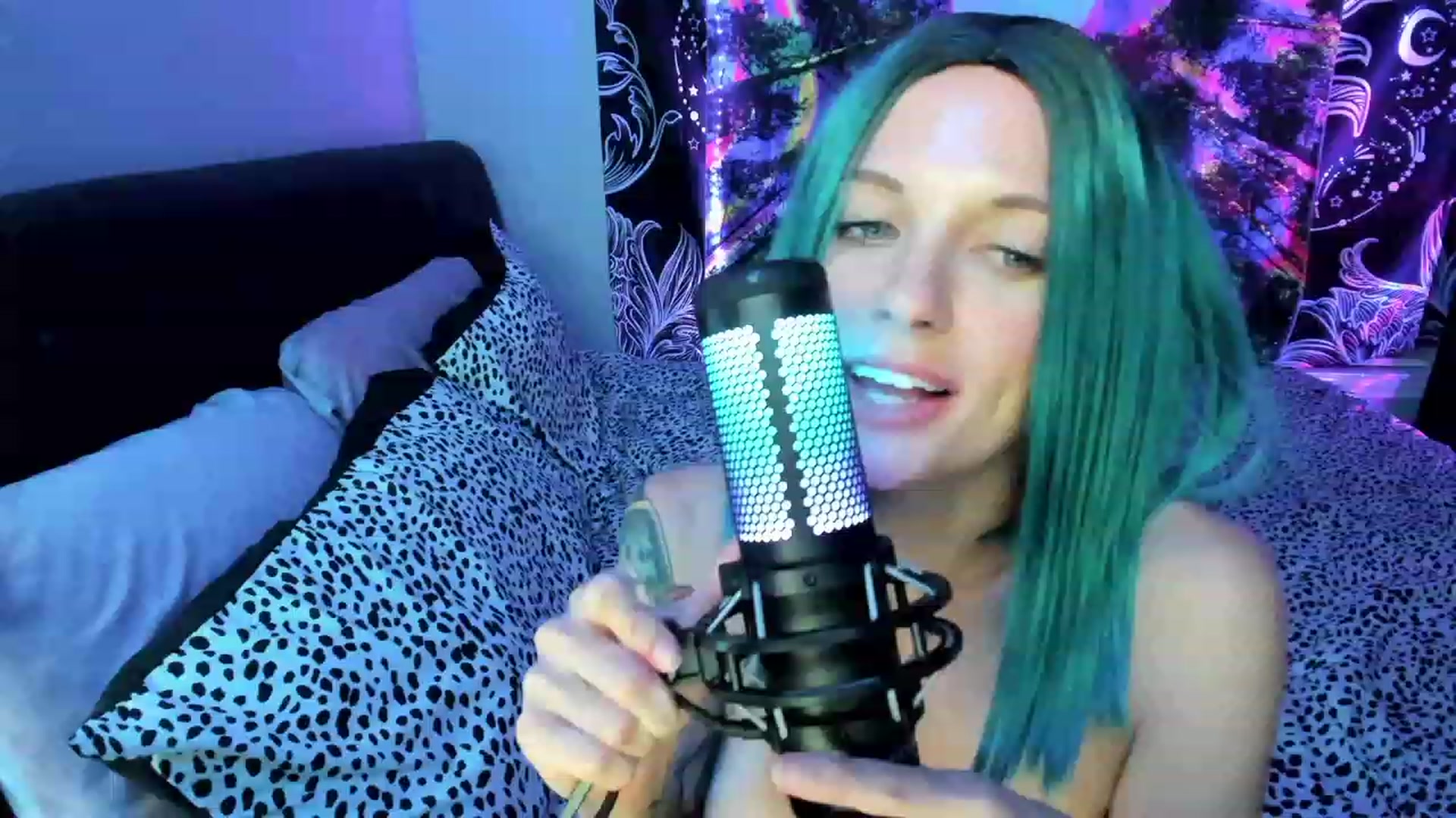 Gallery image thumbnail from Xo_belle's myfreecams stream on, 05/26/2023, 08:33 image 14 of 20