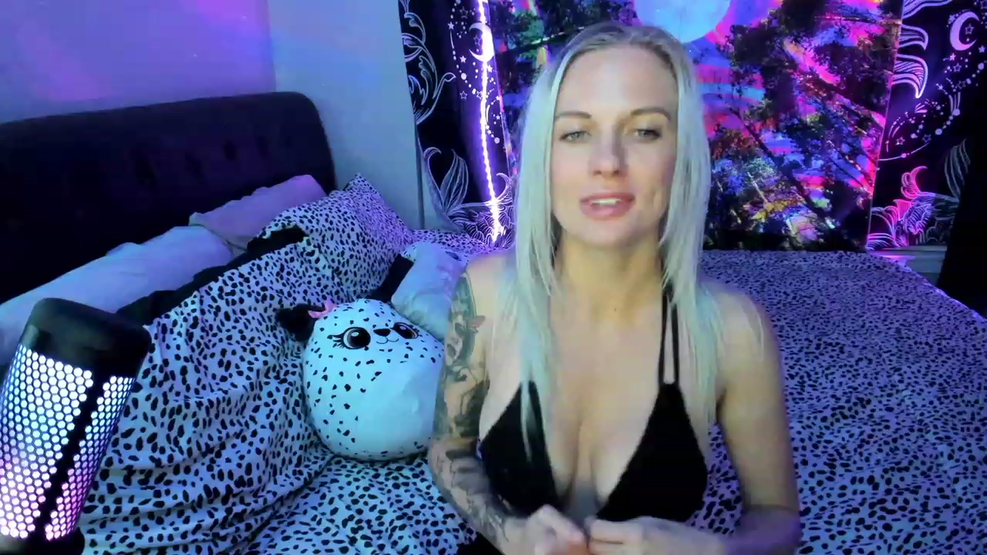 Gallery image thumbnail from Xo_belle's myfreecams stream on, 05/29/2023, 06:40 image 4 of 20